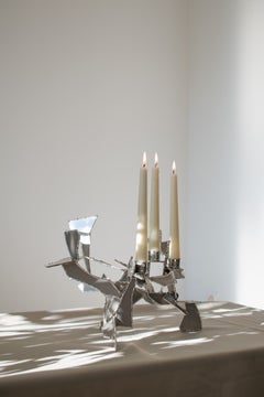 « Flying Low In The Attic », bougeoir moderne en acier inoxydable