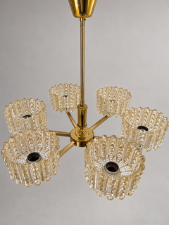 Lampadario moderno svedese a sei luci in ottone e vetro, Svezia, anni ’60