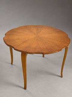 Swedish Modern Scalloped Coffee Table in Flame Birch, Sweden, 1940s