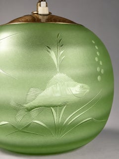 Lámpara de mesa «Edward Hald» de Orrefors, en cristal esmerilado, con pantalla de algas marinas y detalles de latón
