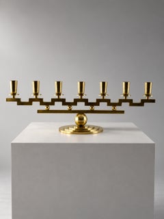Candelabro de latón de siete brazos «Swedish Grace» de Lars Holmström, década de 1930