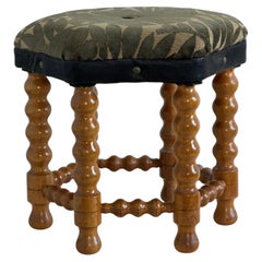 Tabouret vintage hexagonal en chêne avec pieds tournés à la bobine, années 1950