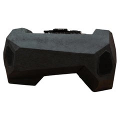 Monolith, cabine de DJ sculpturale en édition limitée, mobilier audio contemporain