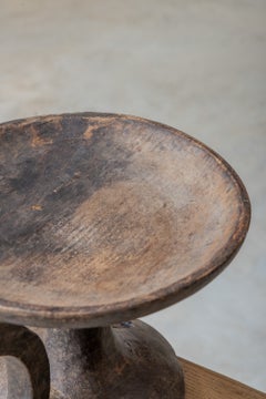 Vintage-Schale aus Nagaland von Monoxyl, handgeschnitzt aus einem einzigen Stück Holz