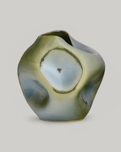 Jarrón «Metallized Spirit» de Roman Šedina, verde, cerámica checa