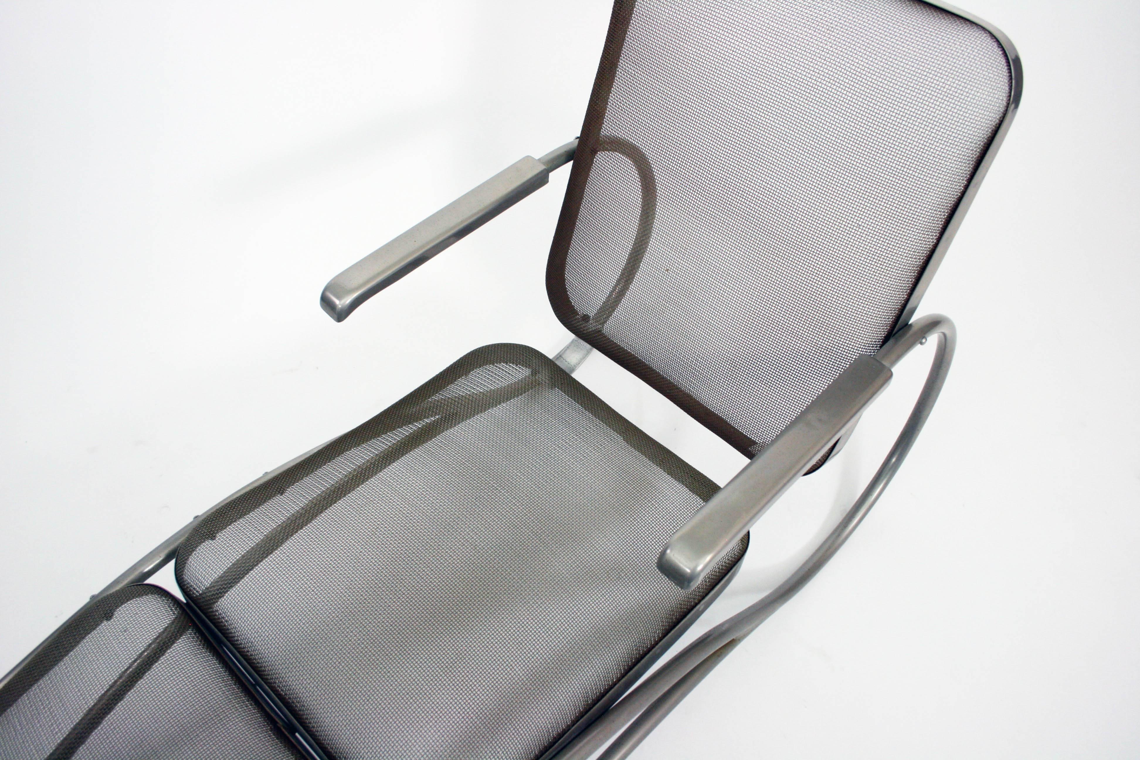 American Sculptural 1950s Mesh Outdoor Chaise Lounge