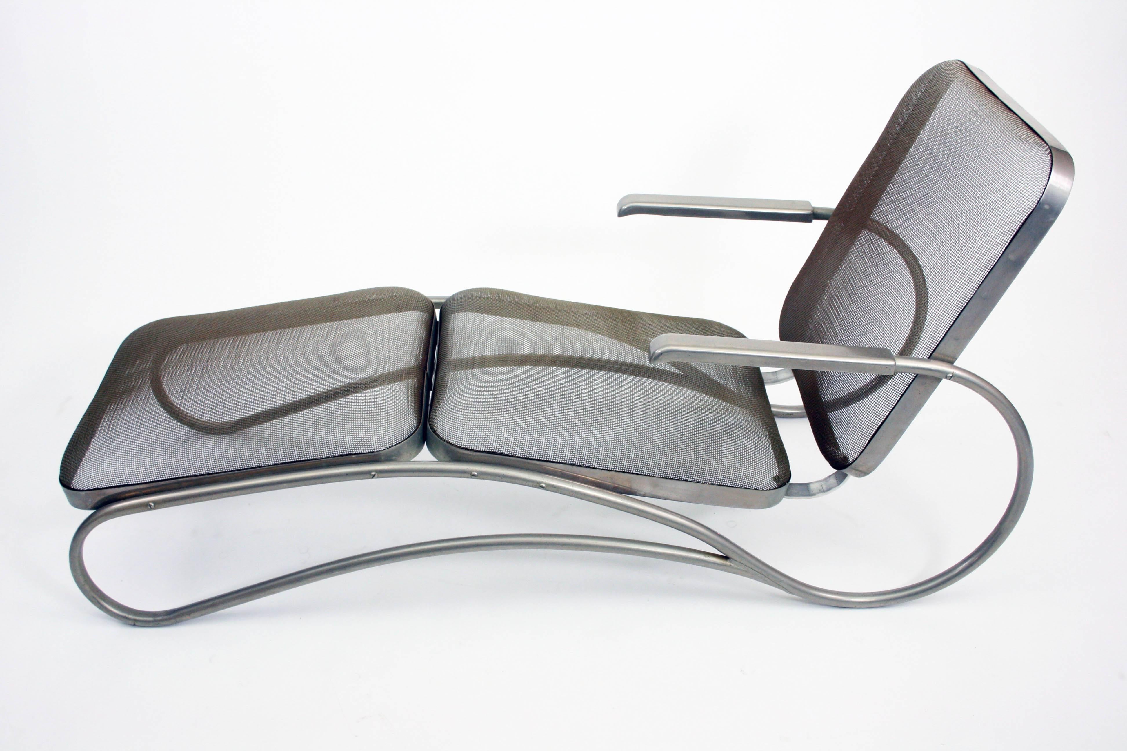 Mid-Century Modern Sculptural 1950s Mesh Outdoor Chaise Lounge