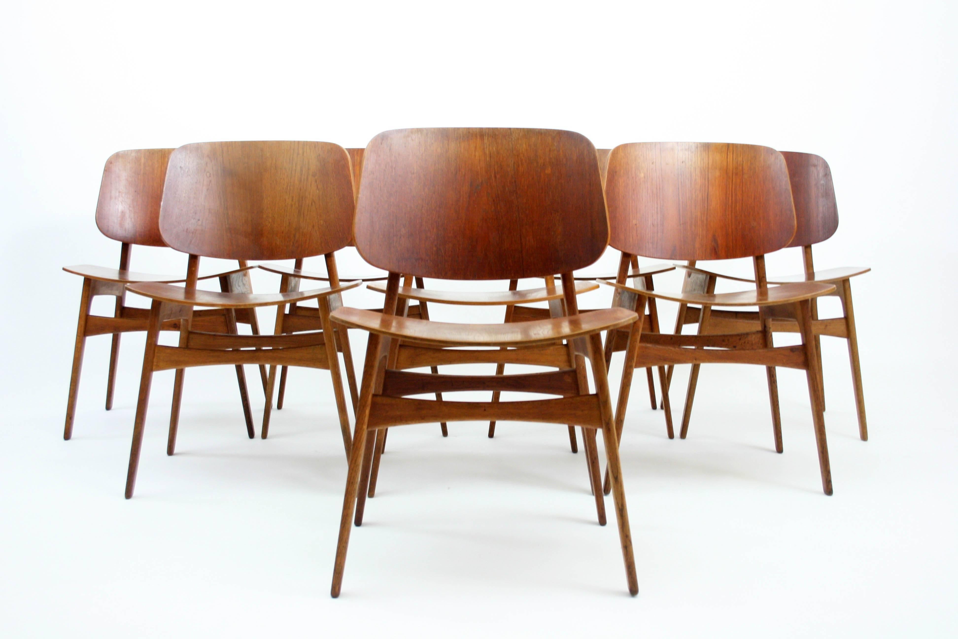 Set of Eight Danish Teak and Oak Dining Chairs by Borge Mogensen 4