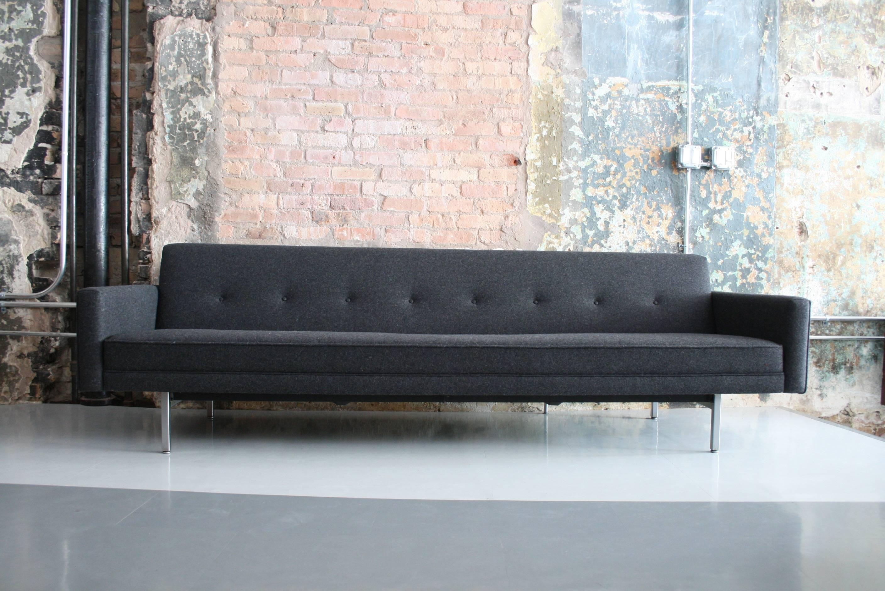Long Modular Series Sofa by George Nelson for Herman Miller In Excellent Condition In Chicago, IL