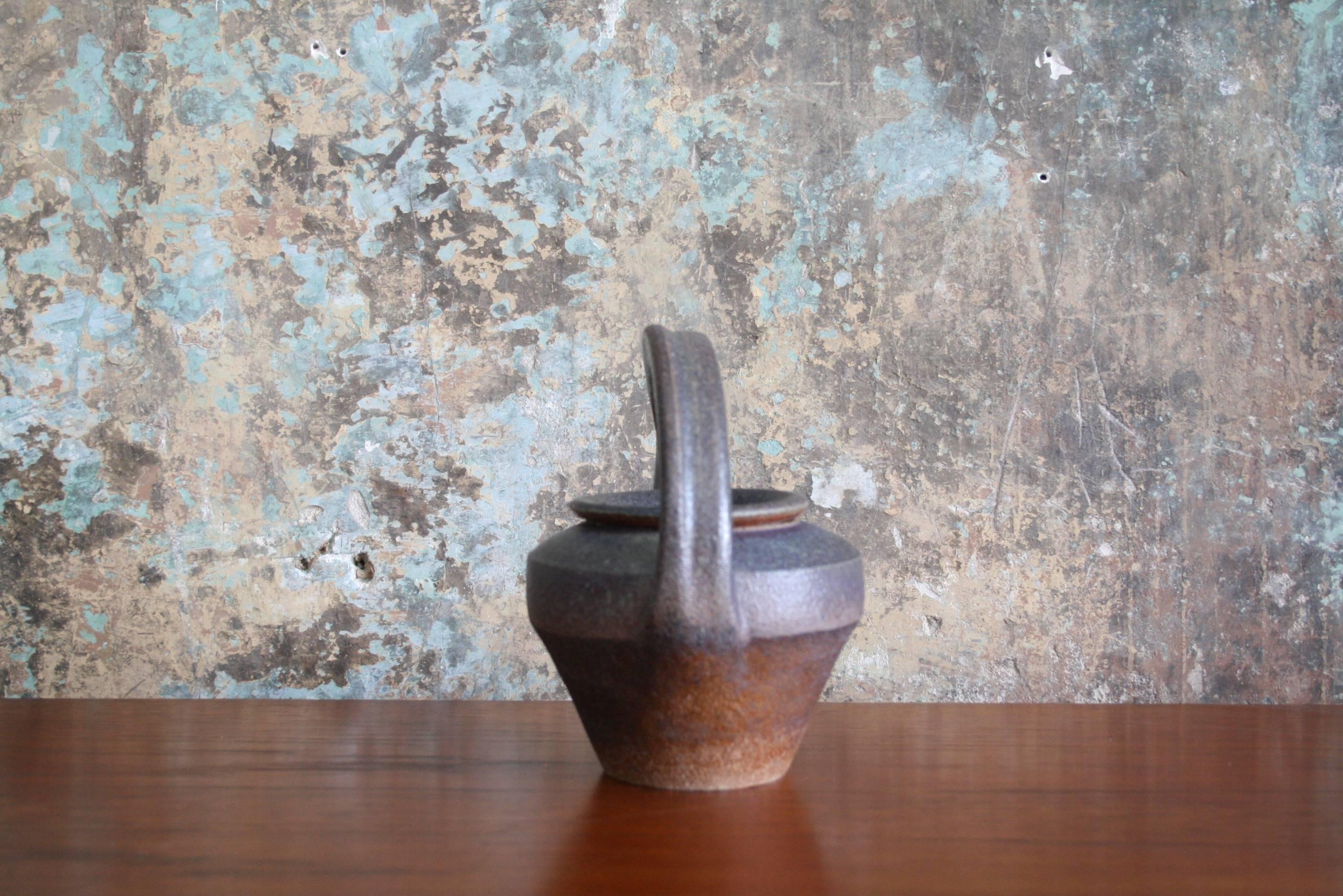 Mid-Century Modern Amazing Karen Karnes, 1960s Stoneware Lidded Teapot