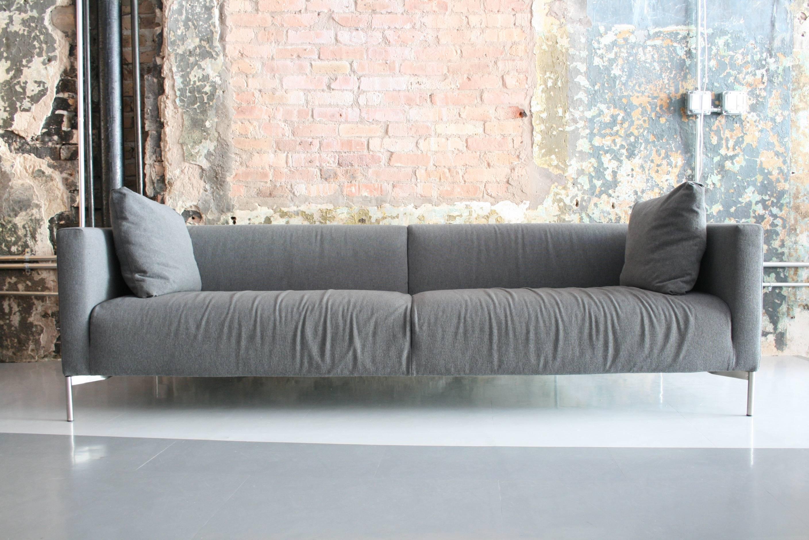 Piero Lissoni Twin Sofa for Living Divani Italy in Gray Maharam Wool Upholstery In Excellent Condition In Chicago, IL