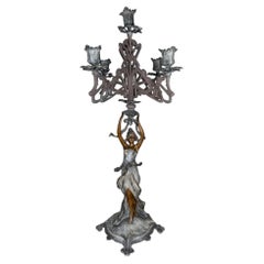 Figuraler Bronzekandelaber im Jugendstil mit weiblicher Figur