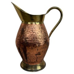 Grande brocca decorativa vintage in rame e ottone martellato