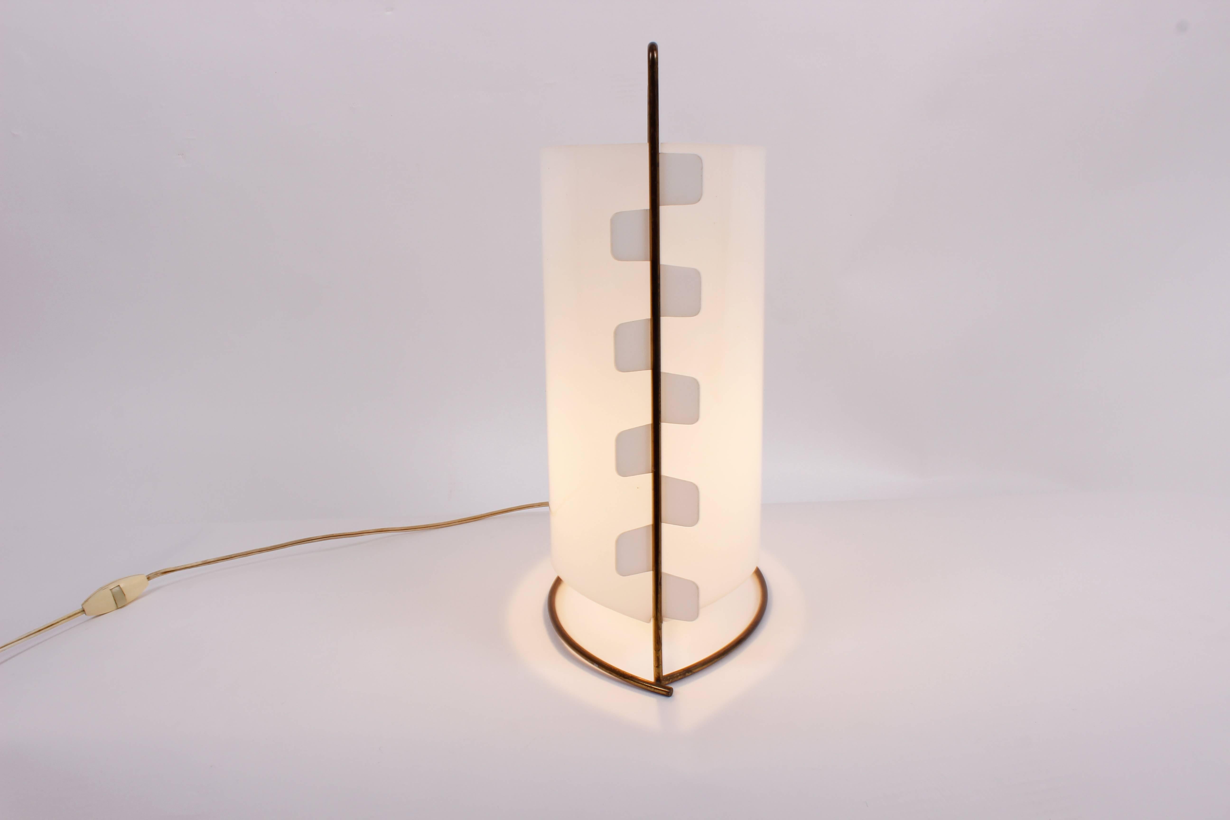 Table lamp M5 by Joseph André Motte for Les Huchers Minvielle, France, 1958.