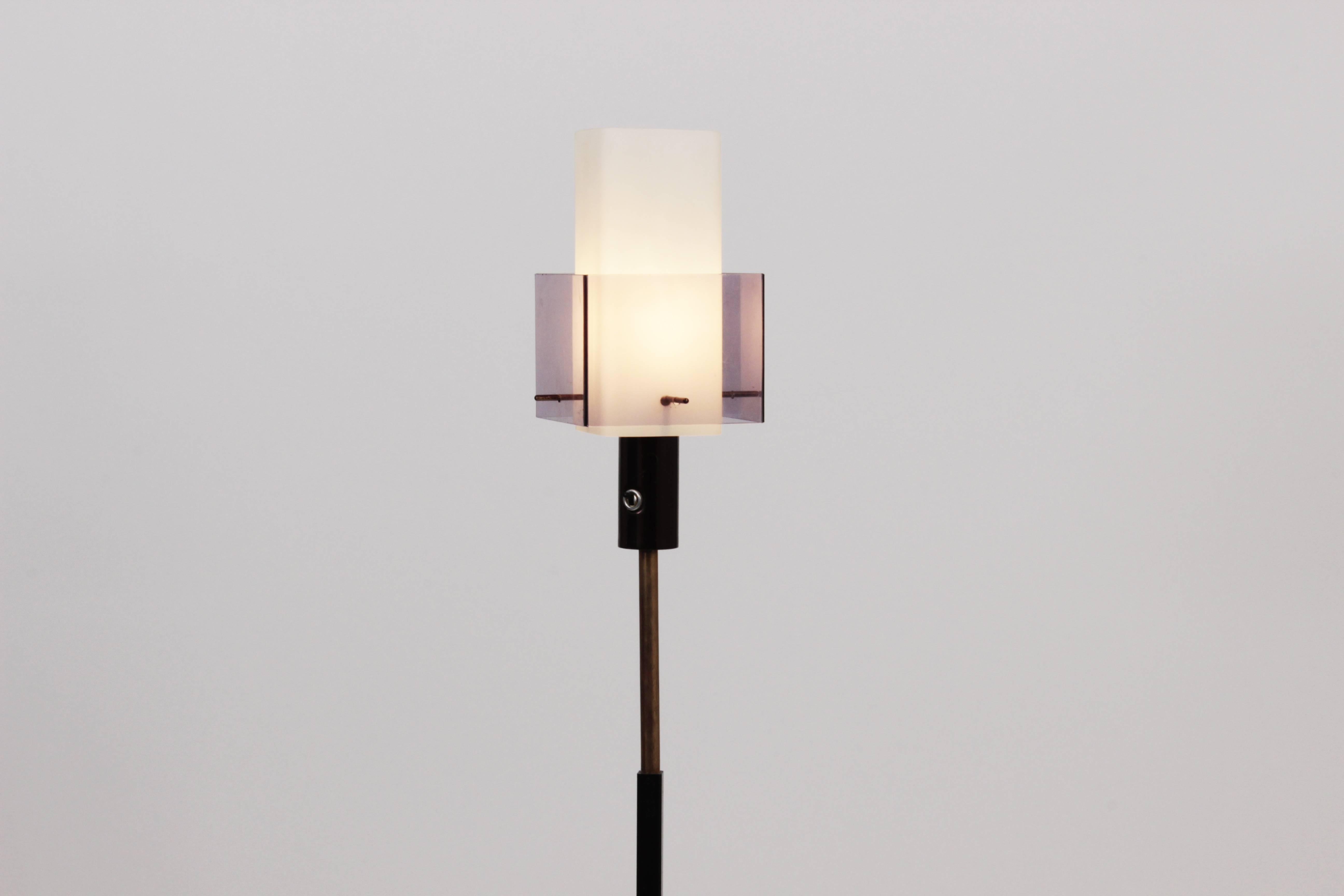 Rare Wall Lamp by Stilnovo, circa 1955 In Excellent Condition For Sale In Saint-Ouen, FR