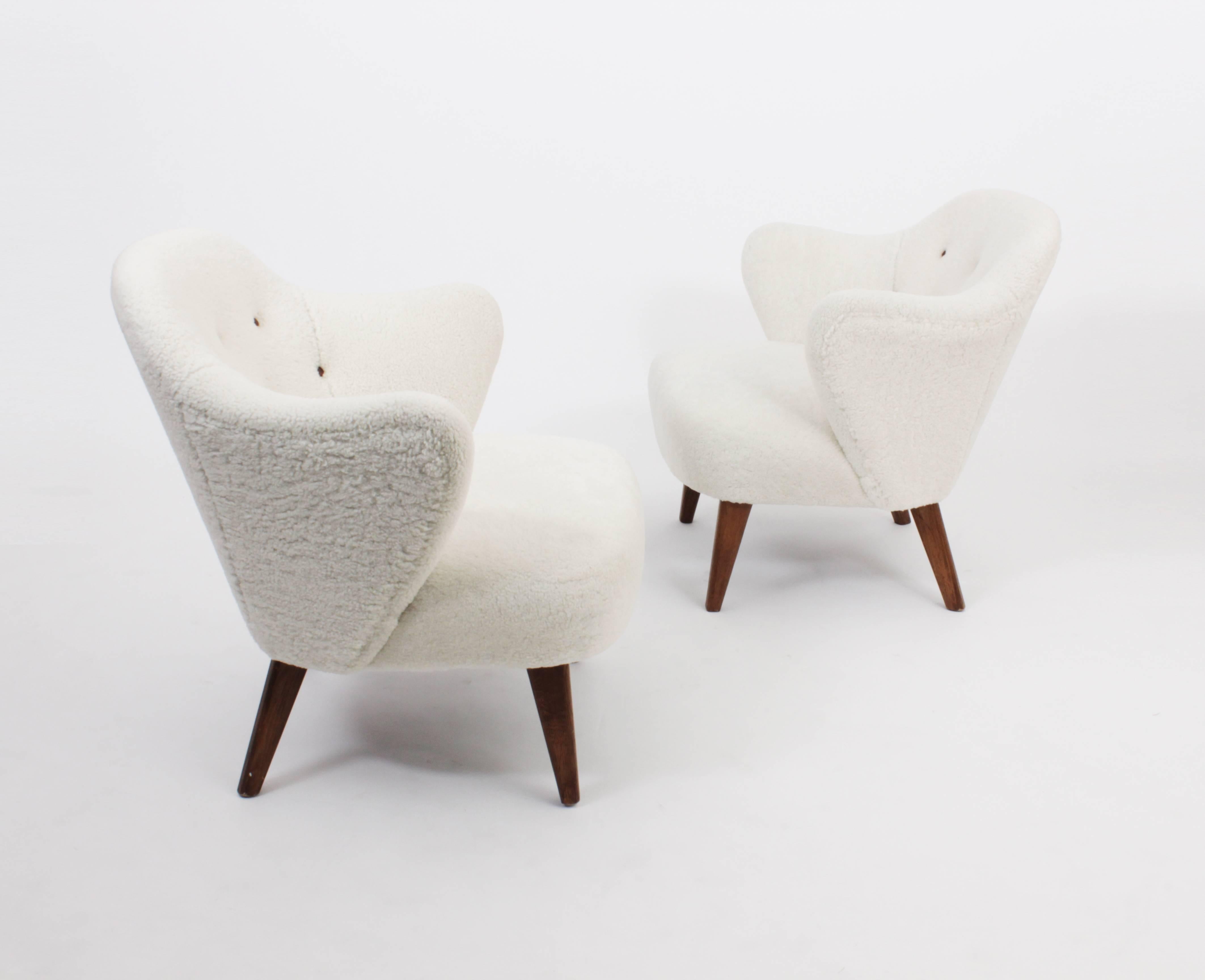 Pair of Flemming Lassen Easy Chairs Made by Jacob Kjaer, Denmark, 1940 In Excellent Condition For Sale In Saint-Ouen, FR