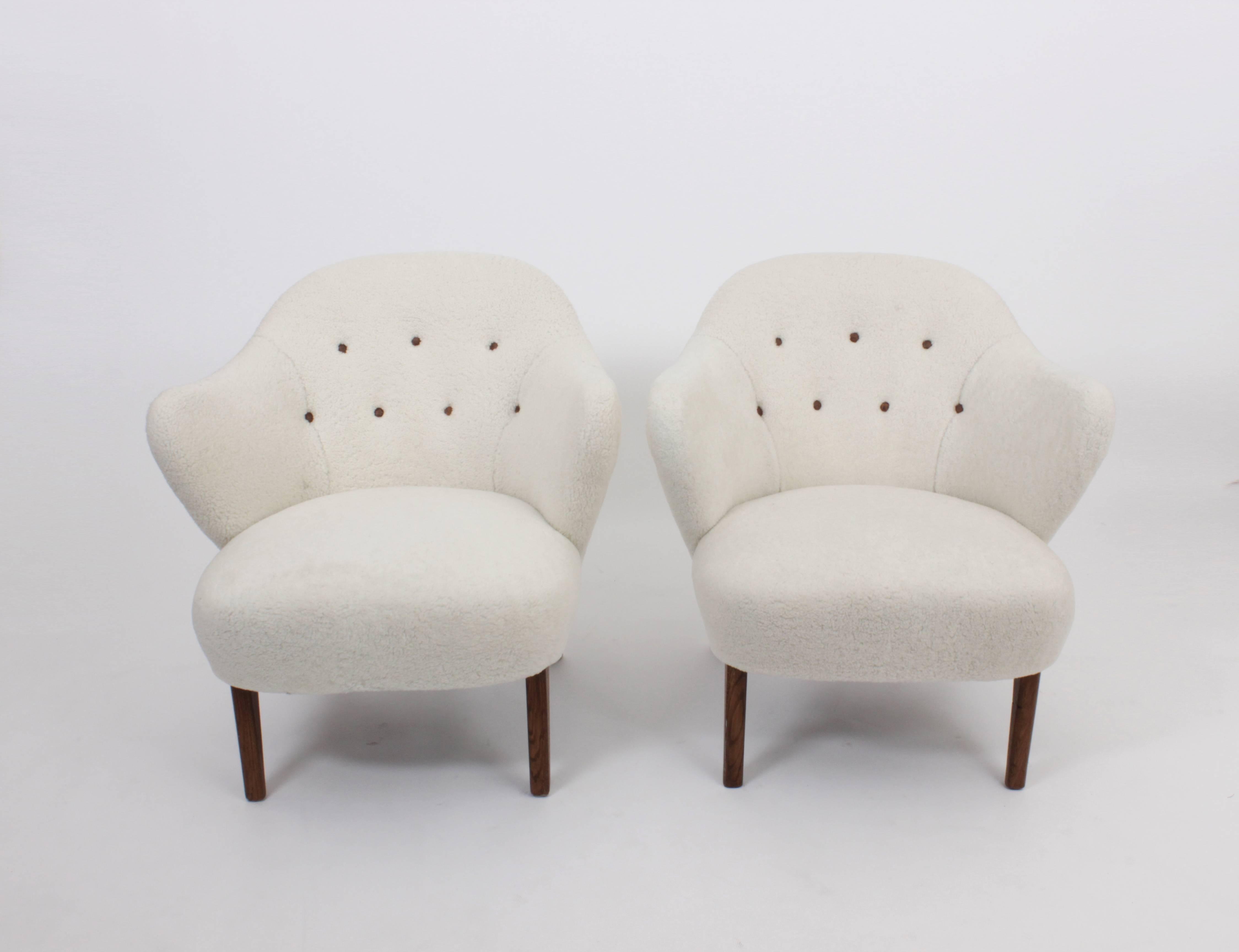 Scandinavian Modern Pair of Flemming Lassen Easy Chairs Made by Jacob Kjaer, Denmark, 1940 For Sale