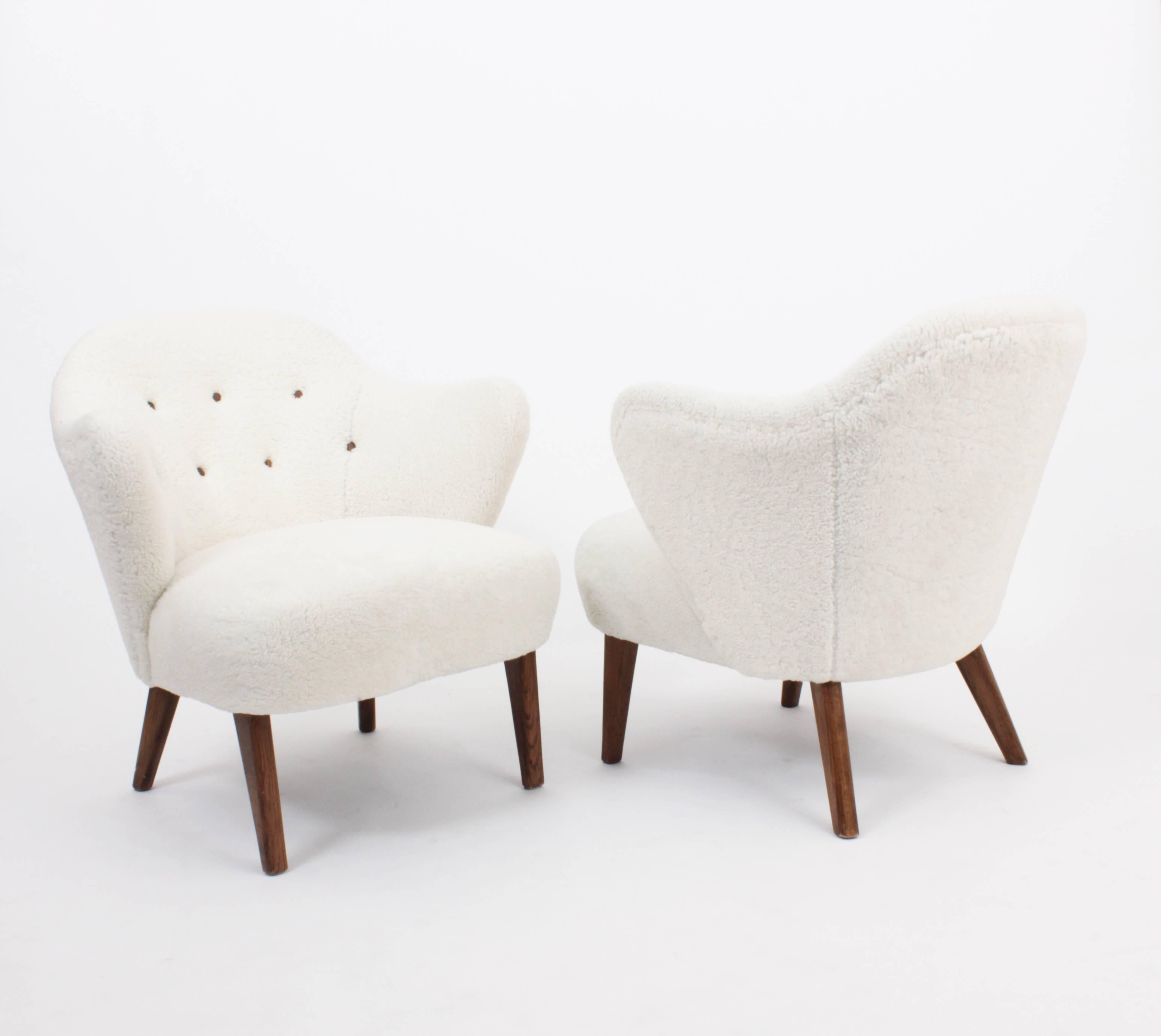 Danish Pair of Flemming Lassen Easy Chairs Made by Jacob Kjaer, Denmark, 1940 For Sale