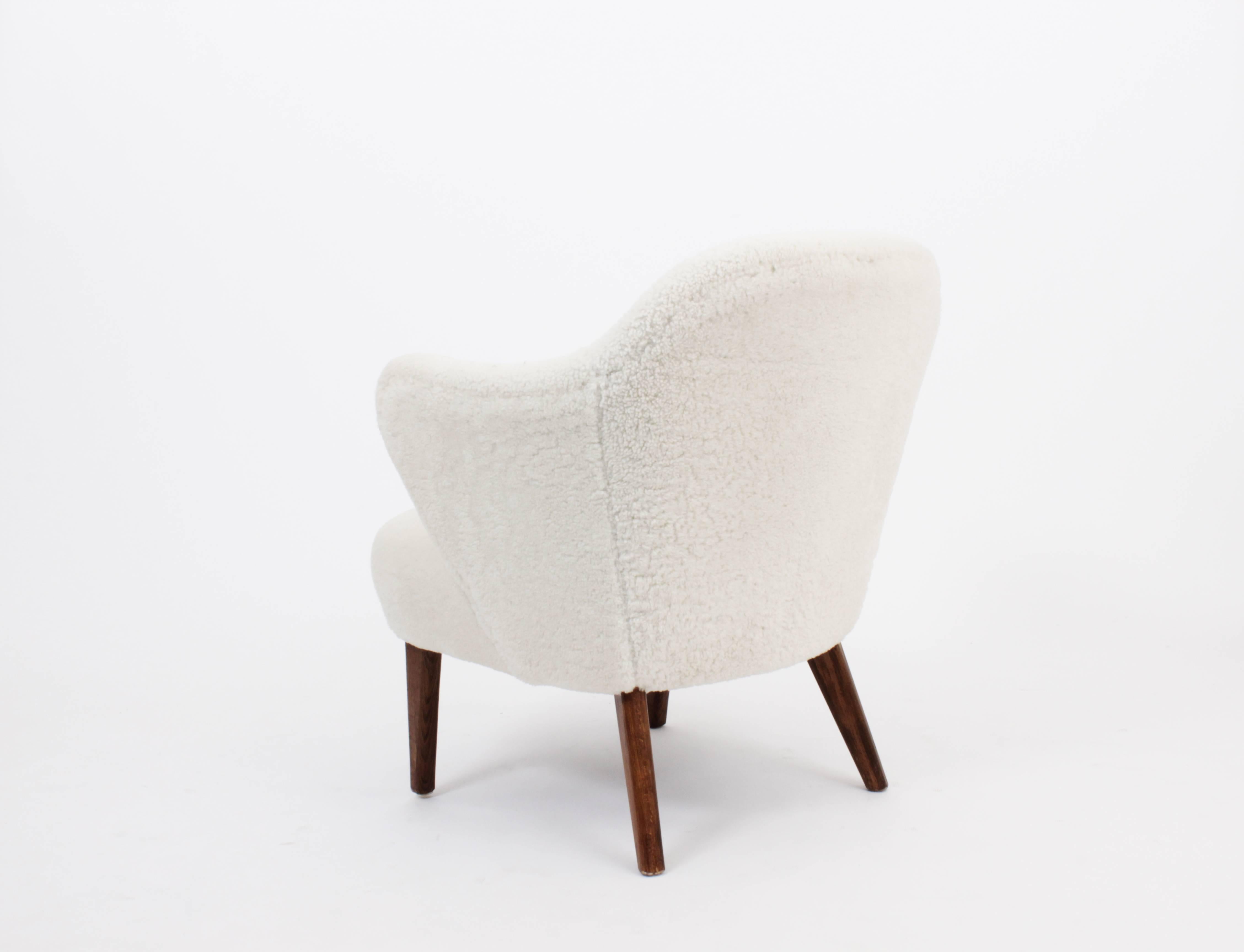 Pair of Flemming Lassen Easy Chairs Made by Jacob Kjaer, Denmark, 1940 For Sale 3