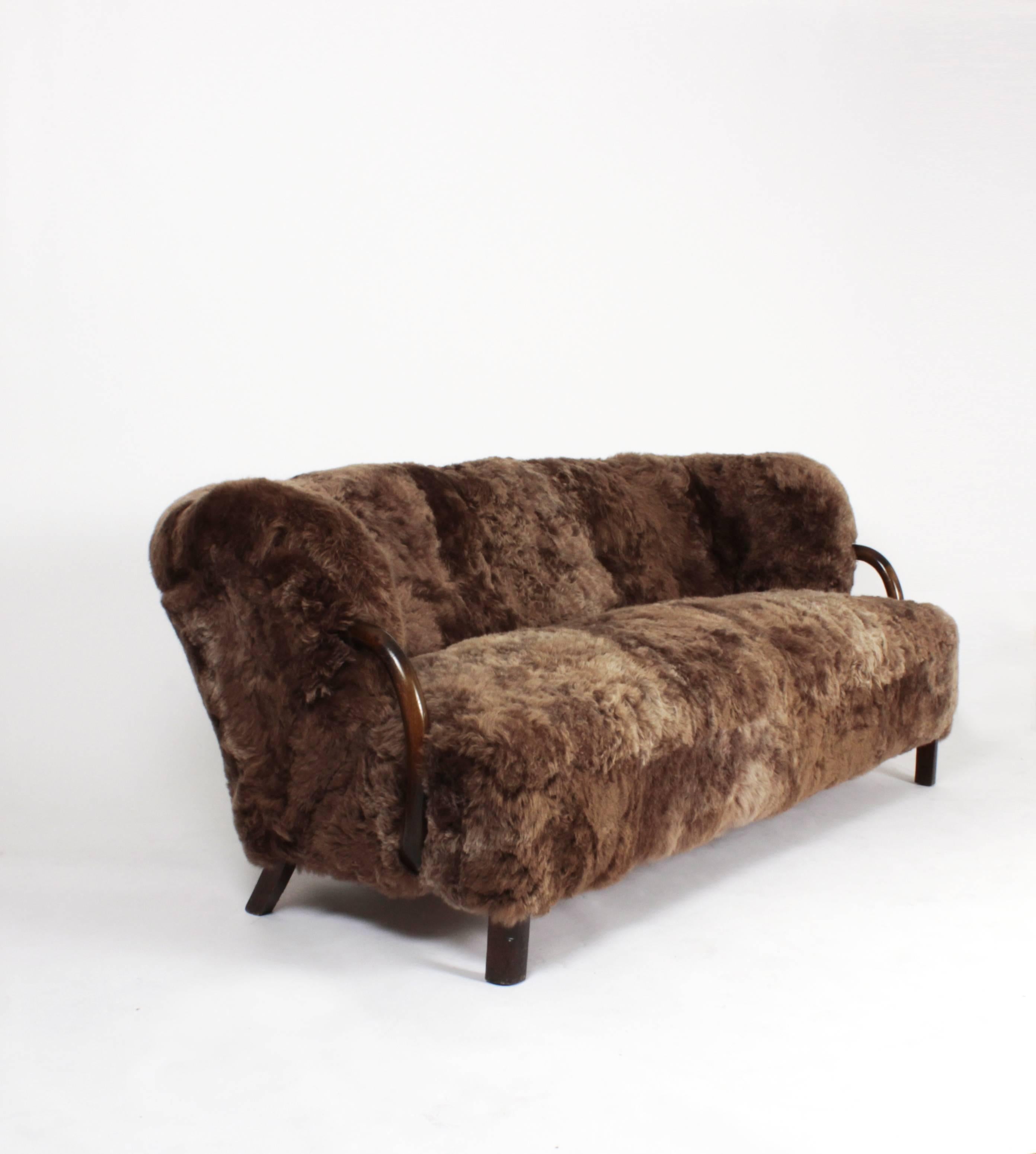 Three-Seat Sofa in Brown Icelandic Sheepskin by Viggo Boesen, Denmark In Excellent Condition In Saint-Ouen, FR