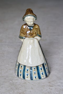 Gudrun Meedom for Bing & Grøndahl Danish Stoneware Figurine No. 7205/6