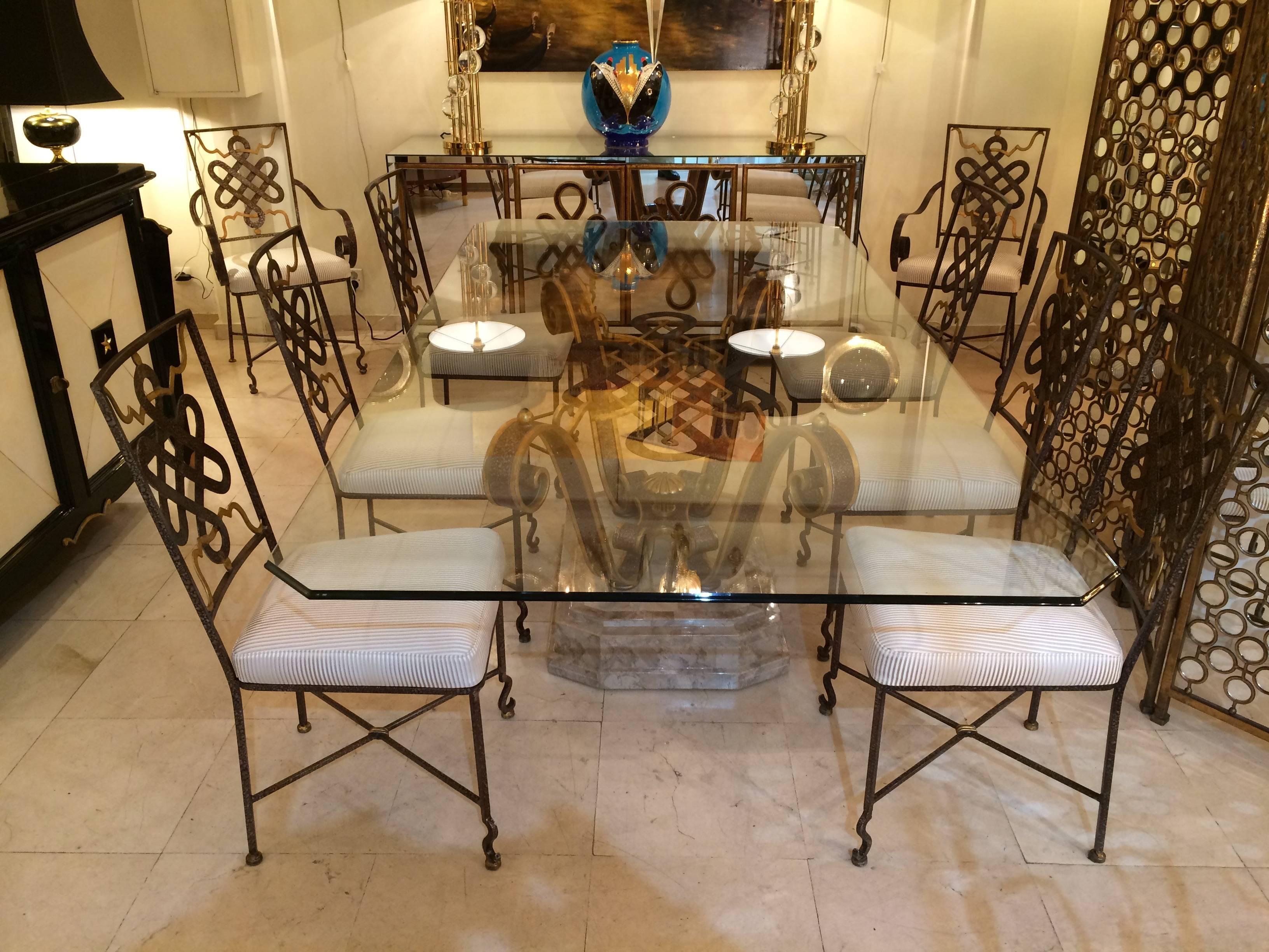 Dining Table and 8 Chairs in the Style of Poillerat In Good Condition In Saint-Ouen, FR