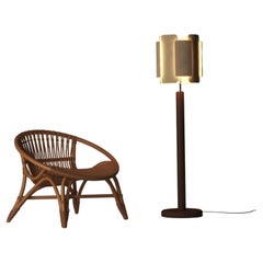 Lampadaire sculptural en céramique et Wood Wood A par Naaya Studio