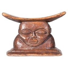 Tabouret ashanti à motifs figuratifs, début-milieu du XXe siècle