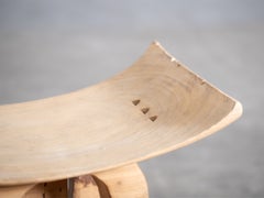 Tabouret ashanti blanchi, début-milieu du XXe siècle