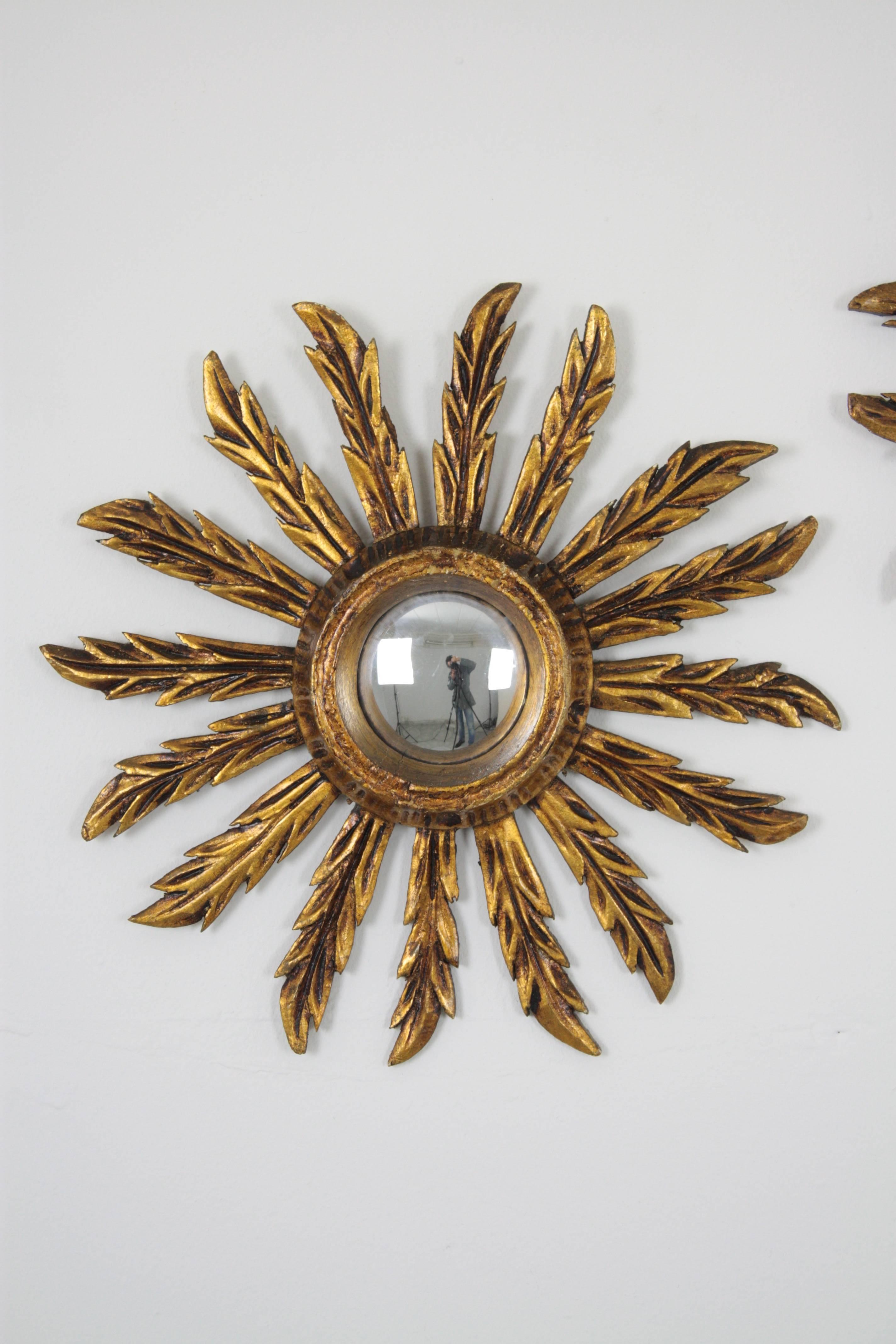 Baroque Pair of Early 20th Century Giltwood Convex Mini Sunburst Mirrors
