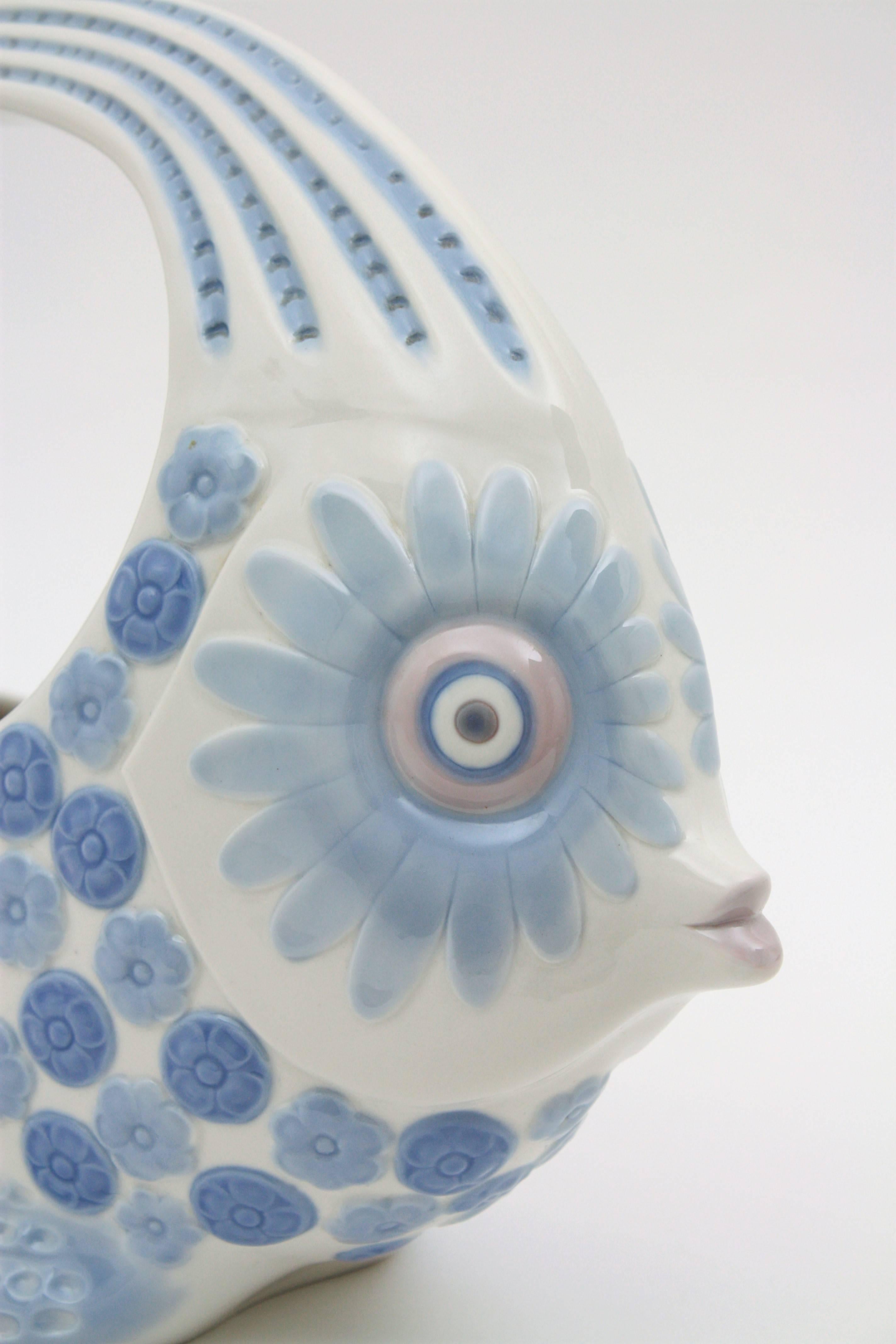 Lladró Porcelain Blue and White Fish Figure Vase / Centerpiece , Spain, 1970s In Excellent Condition In Barcelona, ES
