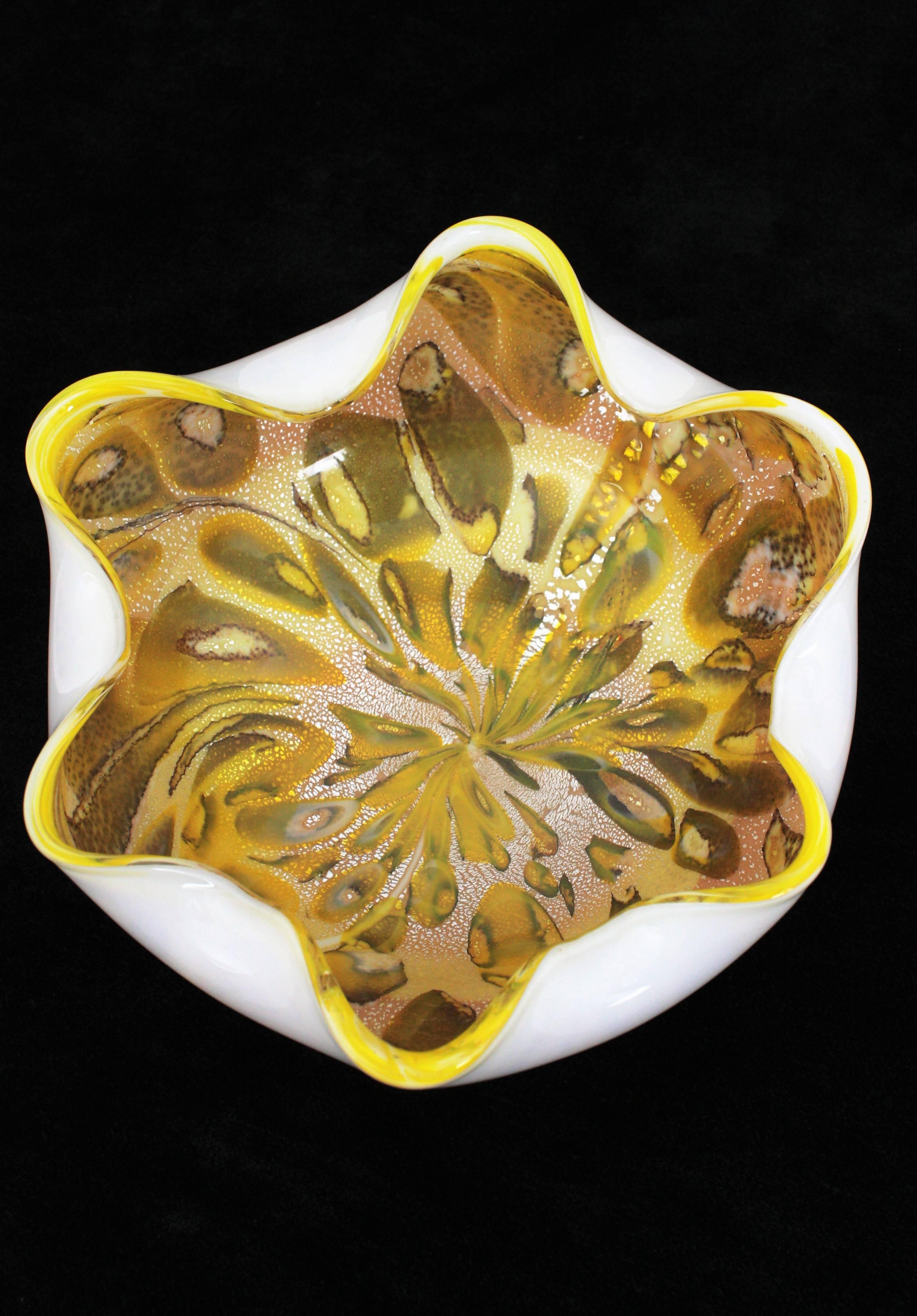 Mid-Century Modern Large Dino Martens Yellow, Silver and Gold Flecked Millefiori Murano Glass Bowl