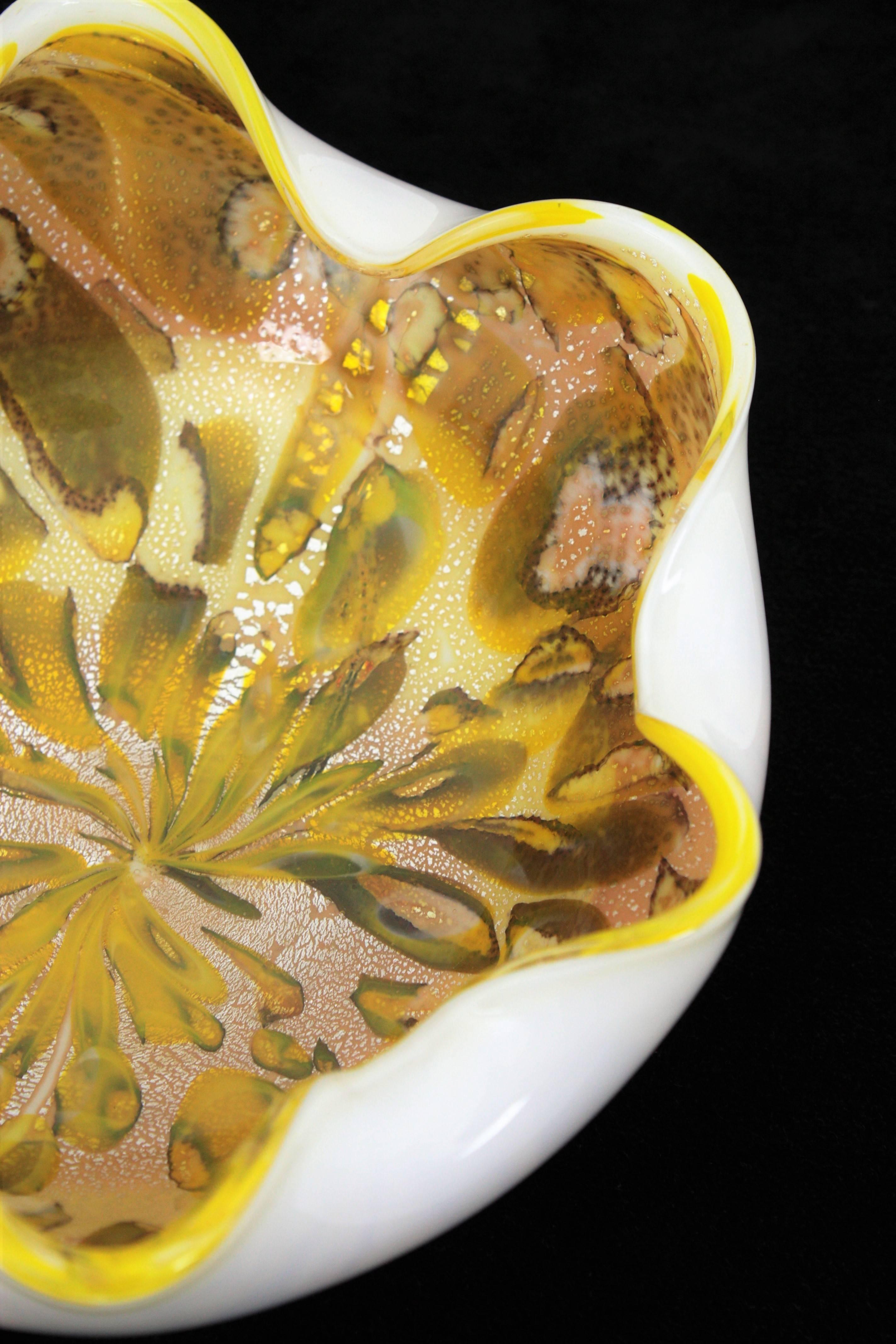 Large Dino Martens Yellow, Silver and Gold Flecked Millefiori Murano Glass Bowl In Excellent Condition In Barcelona, ES