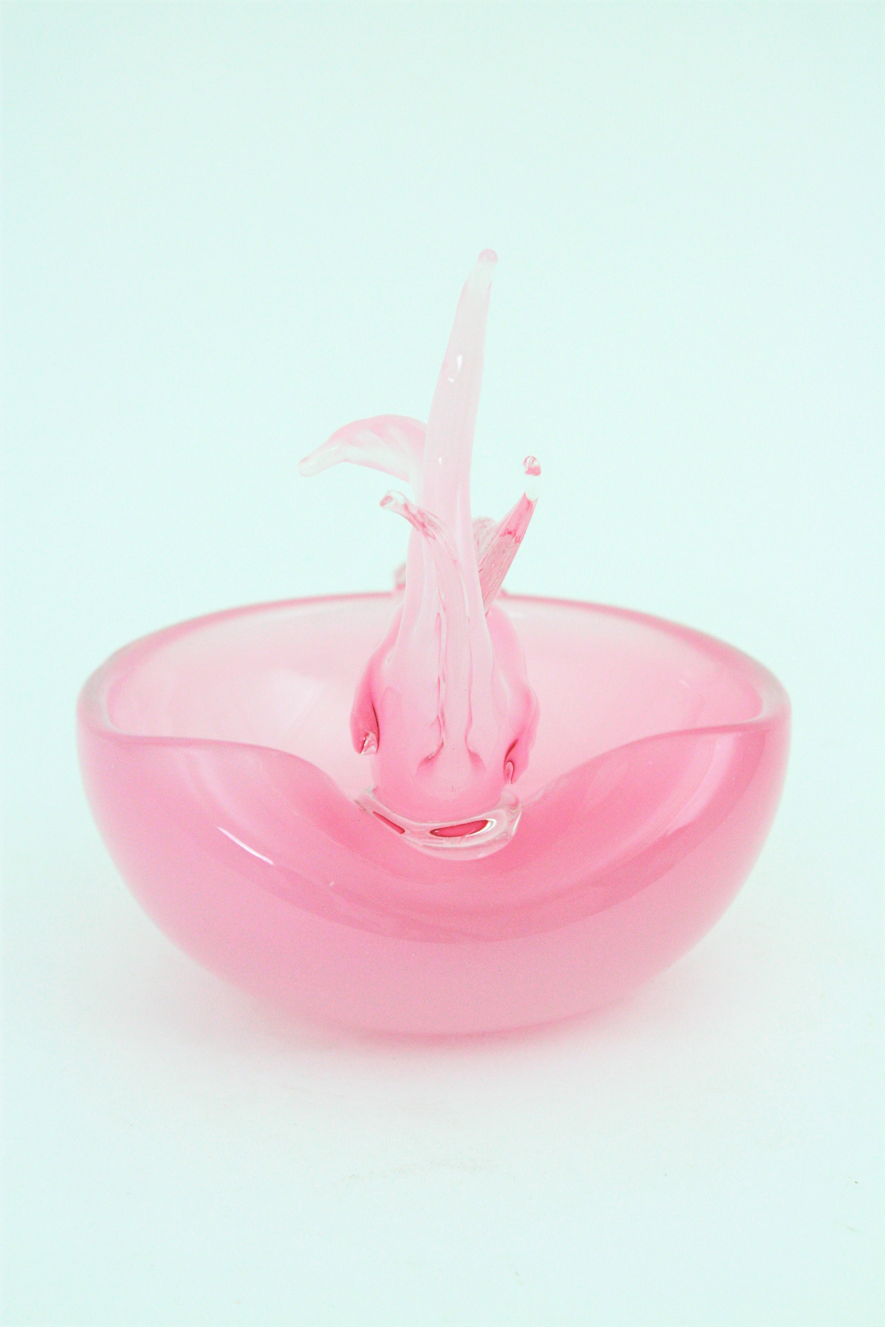 Mid-Century Modern Archimede Seguso Murano Opal Pink Alabastro Fish Bowl or Ashtray, Italy, 1950s For Sale