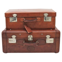 Valigie in pelle spagnola come tavolino