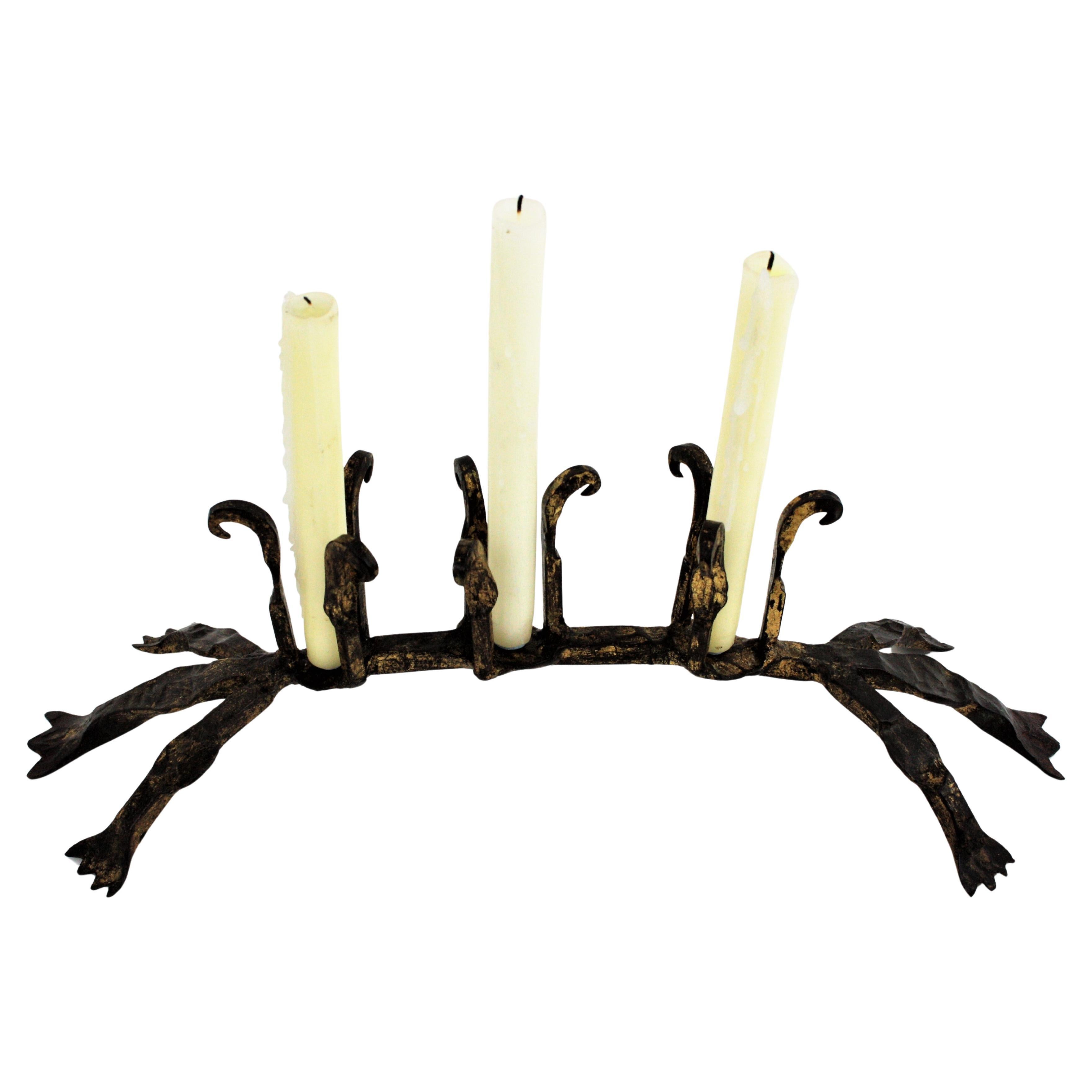 Portavelas Medieval Español de Hierro Dorado Forjado a Mano