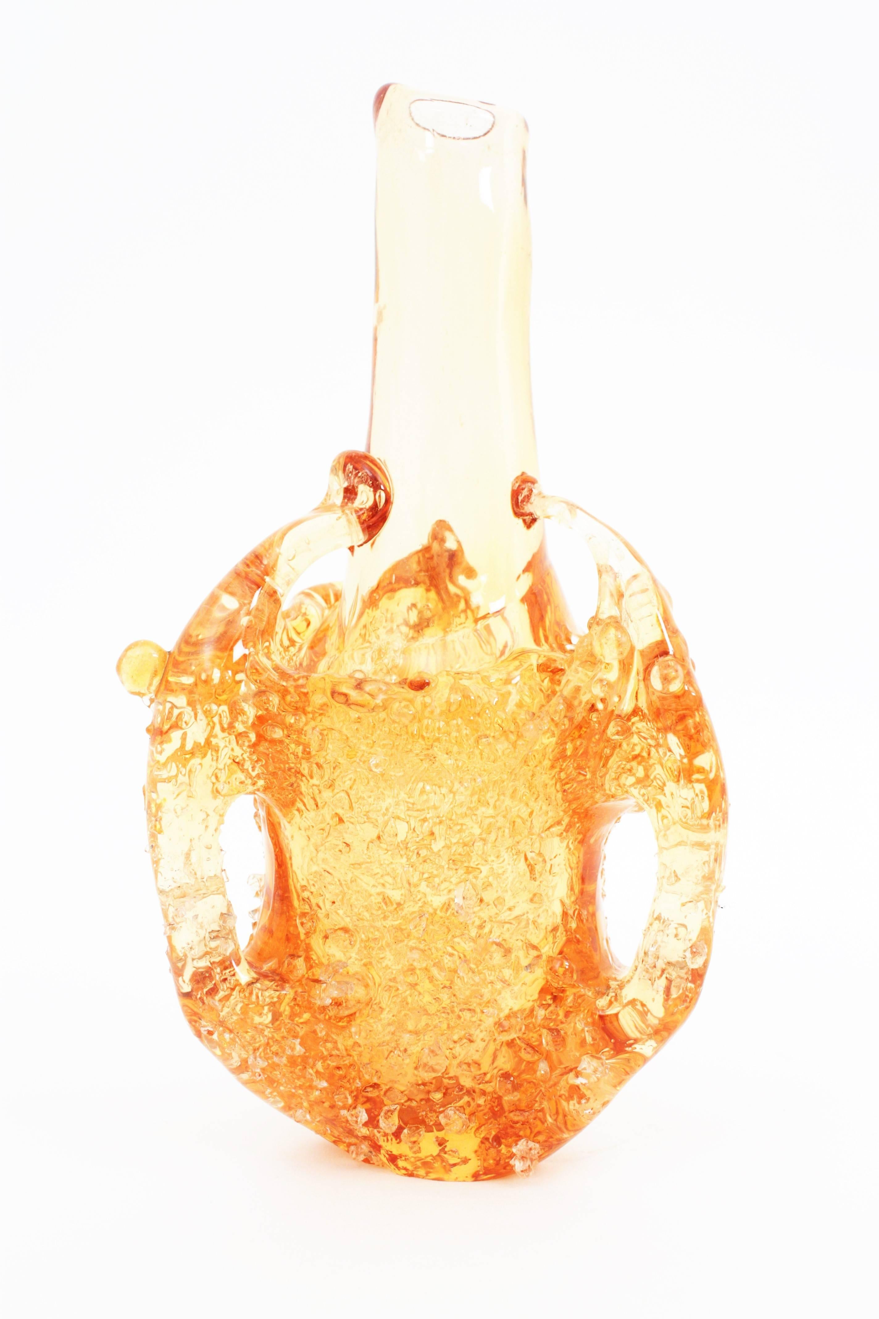 Verre d'art Vase italien en verre d'art Murano ambre, années 1950 en vente