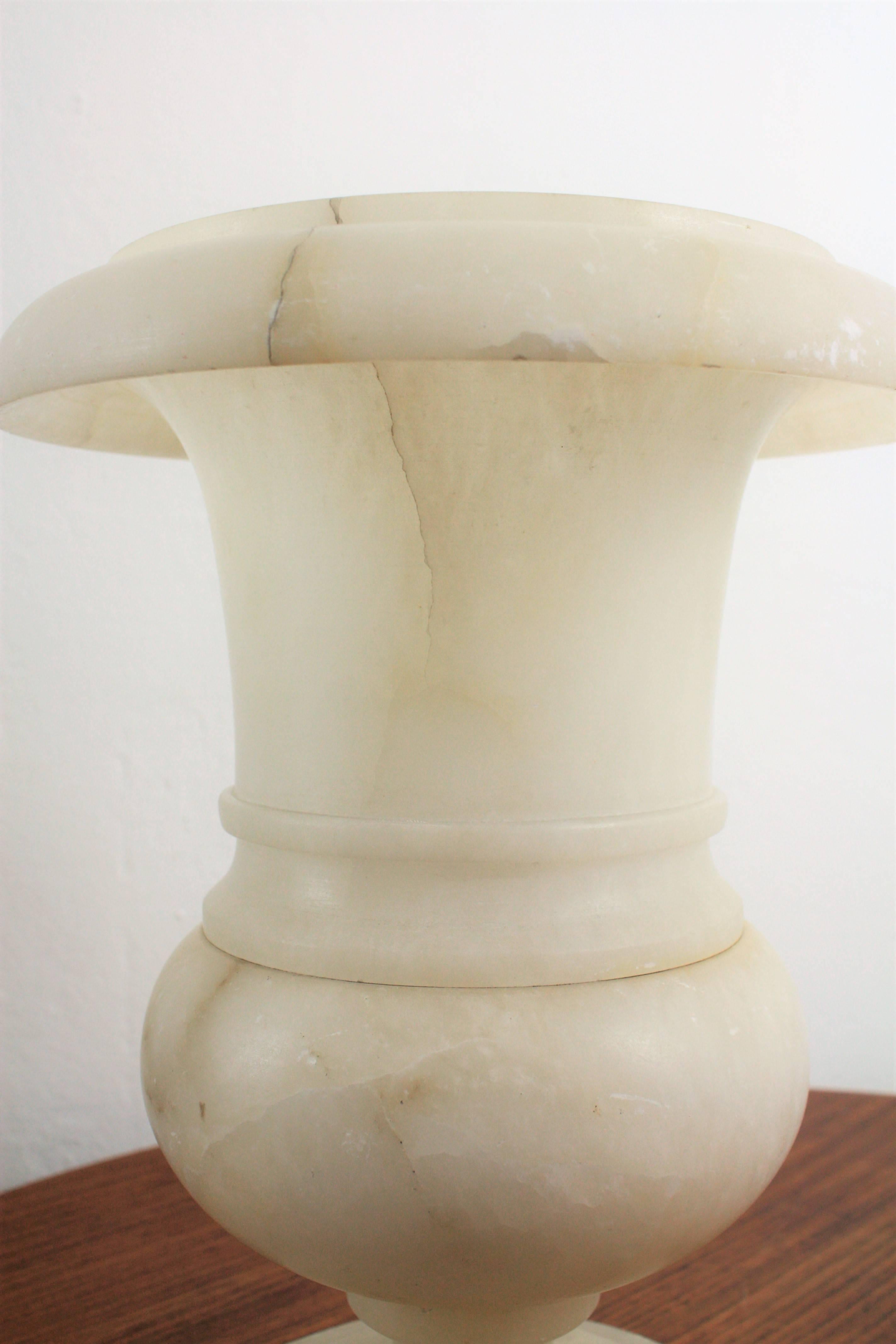 Spanish 1920s Art Deco Alabaster Urn Table Lamp 1