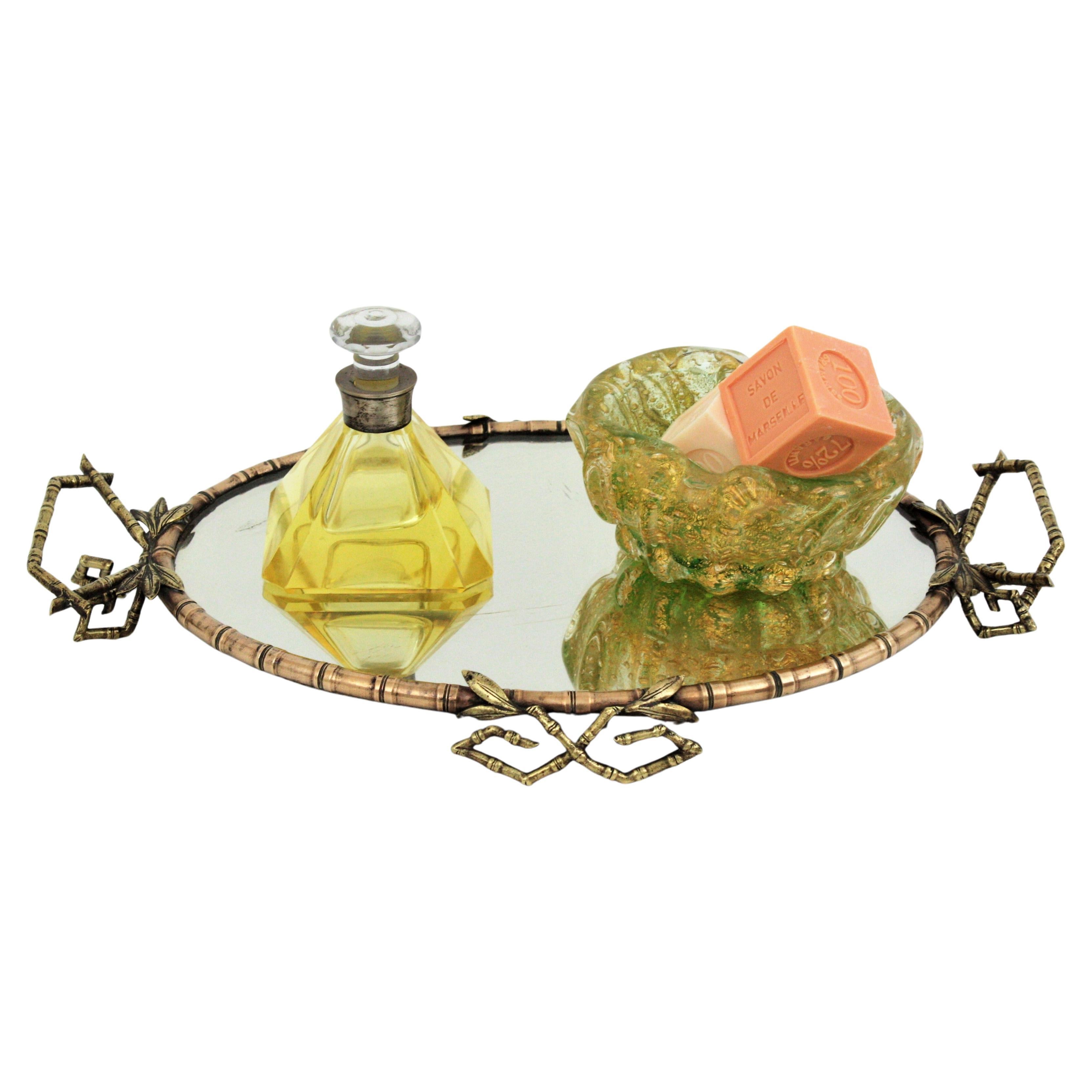 Bandeja de tocador o bandeja para servir de imitación de bambú francés en latón y bronce