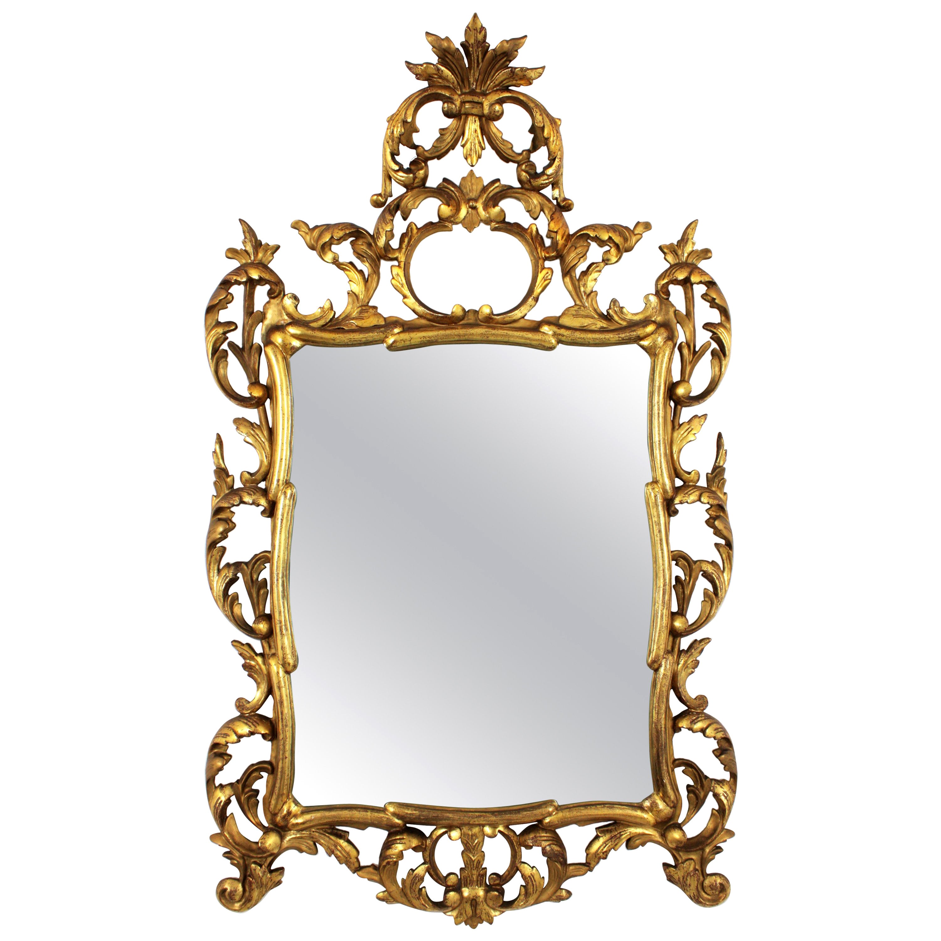 Miroir espagnol rocococo en bois doré avec crête