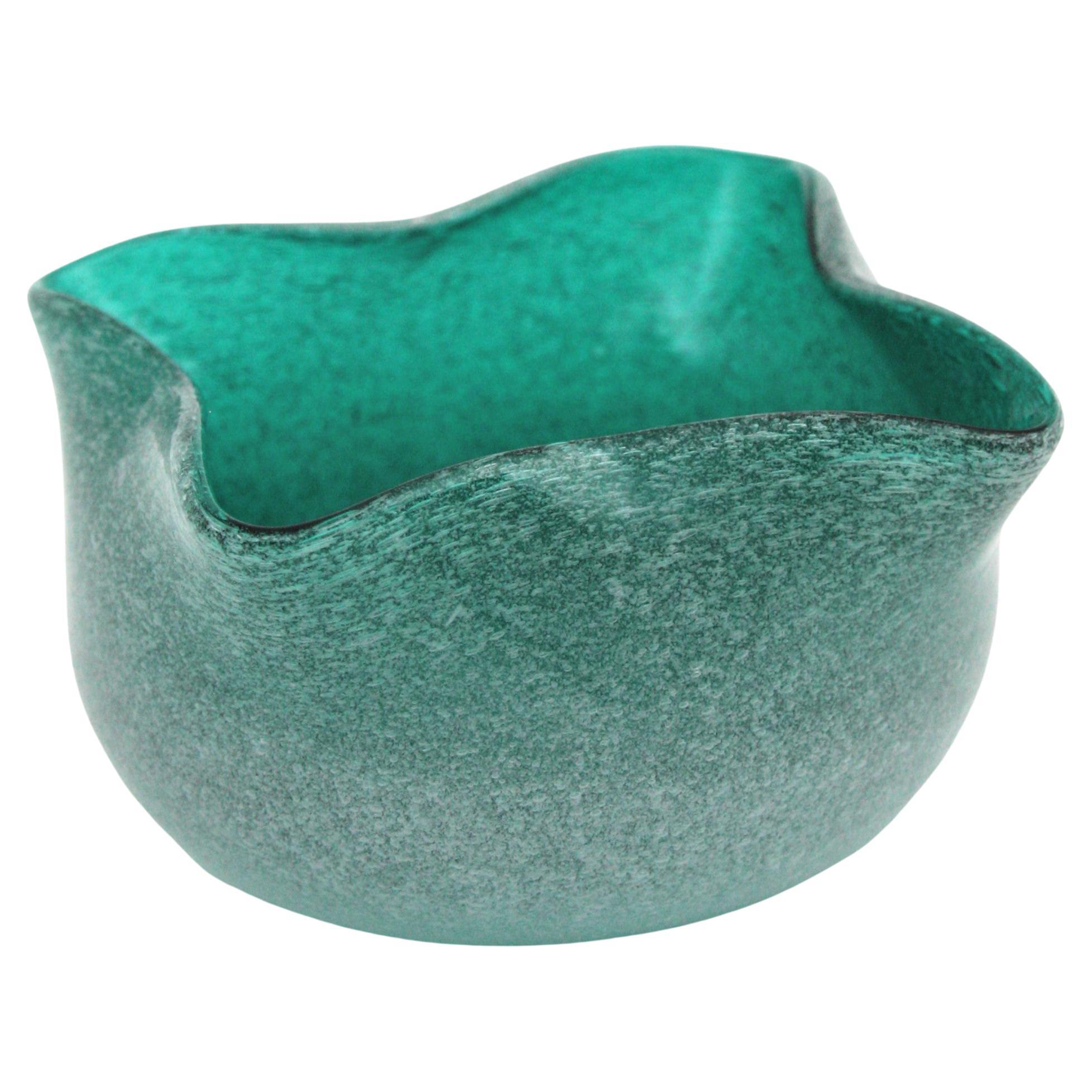 Seguso Murano Fazzoletto Pulegoso Bubbles Green Art Glass Bowl