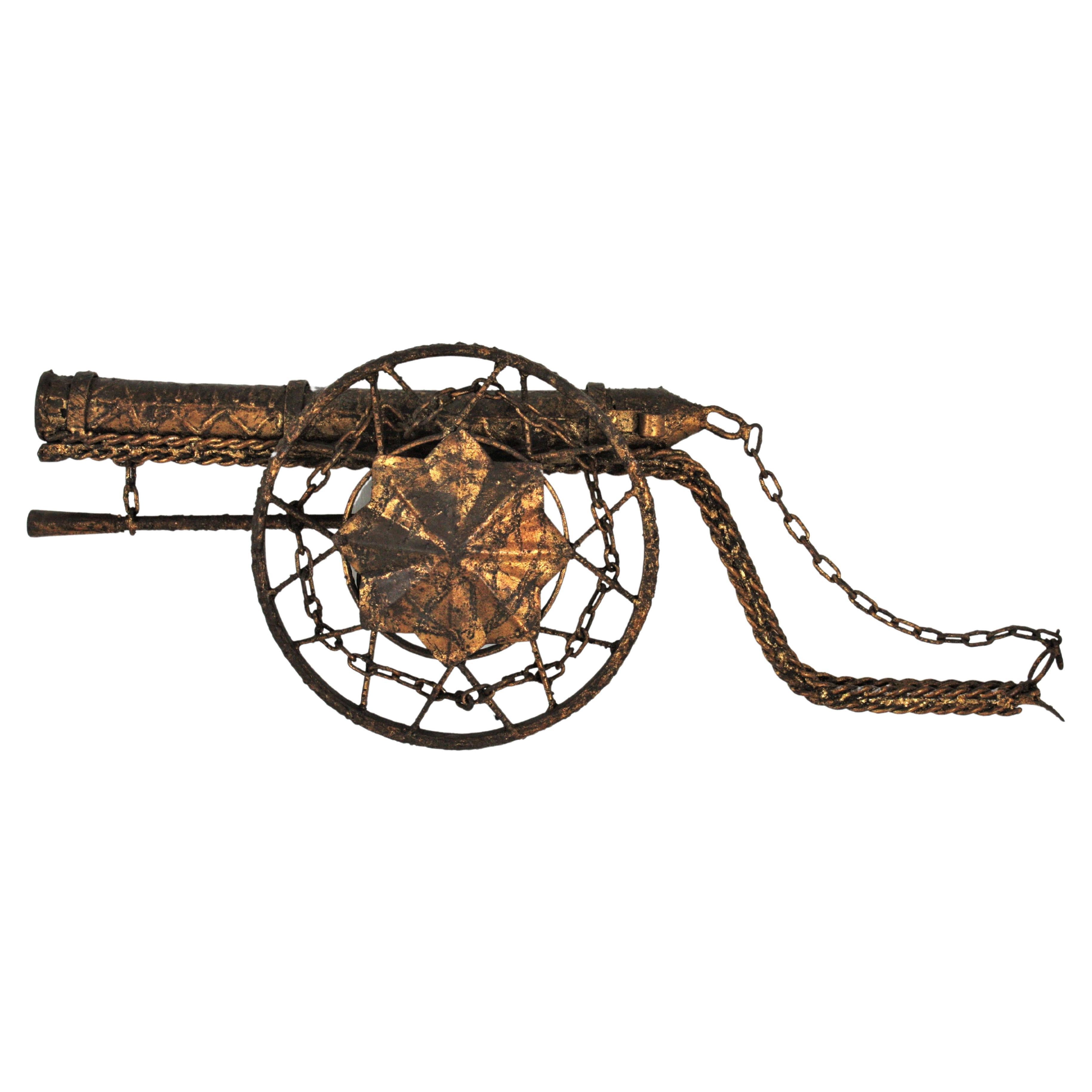 Aplique de Pared con Forma de Cañón Español / Escultura de Pared en venta