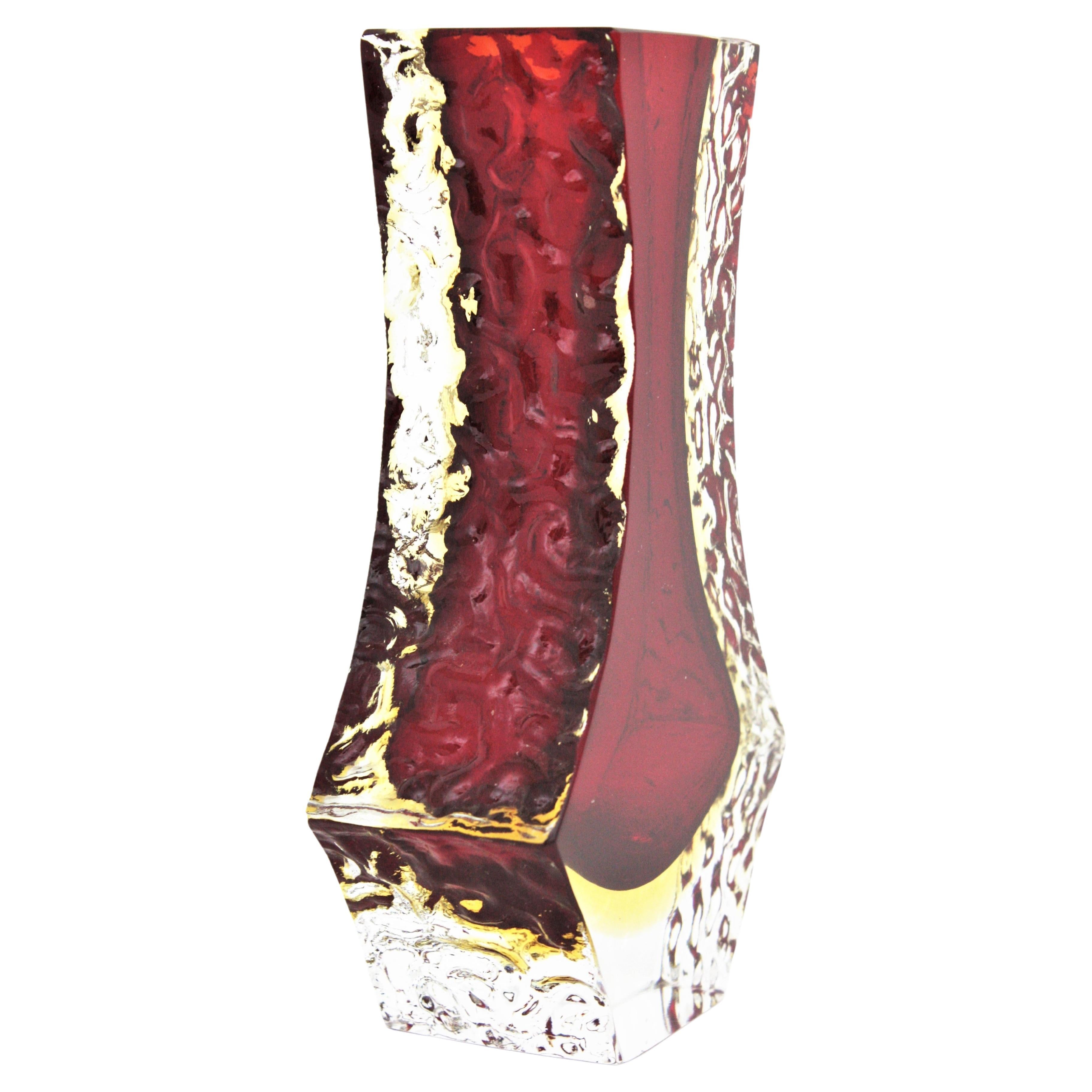 Mandruzzato Murano Sommerso Rot Gelb Eisglas Facettierte Vase  im Angebot