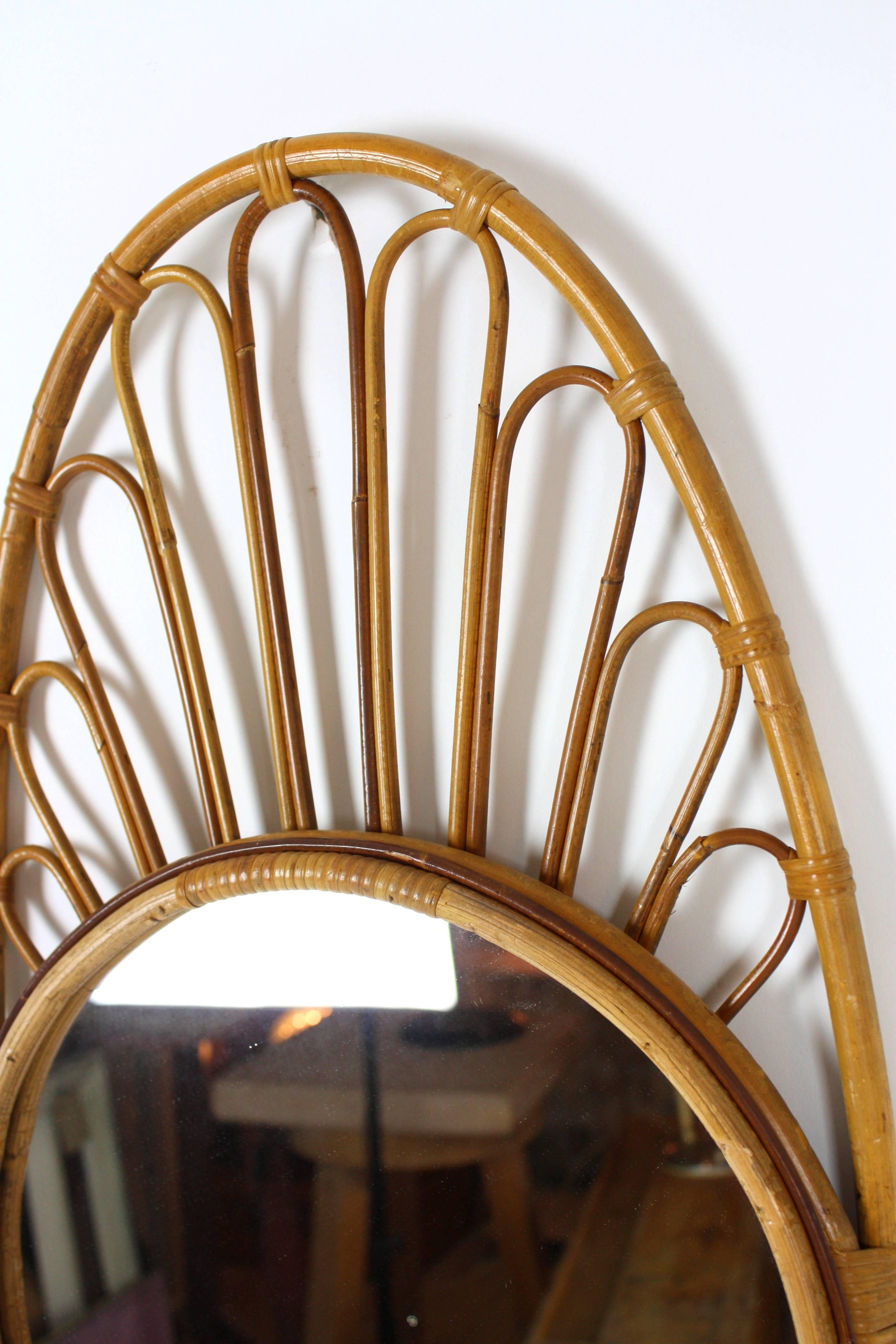 Mid century bamboo oval mirror In Excellent Condition In Barcelona, ES