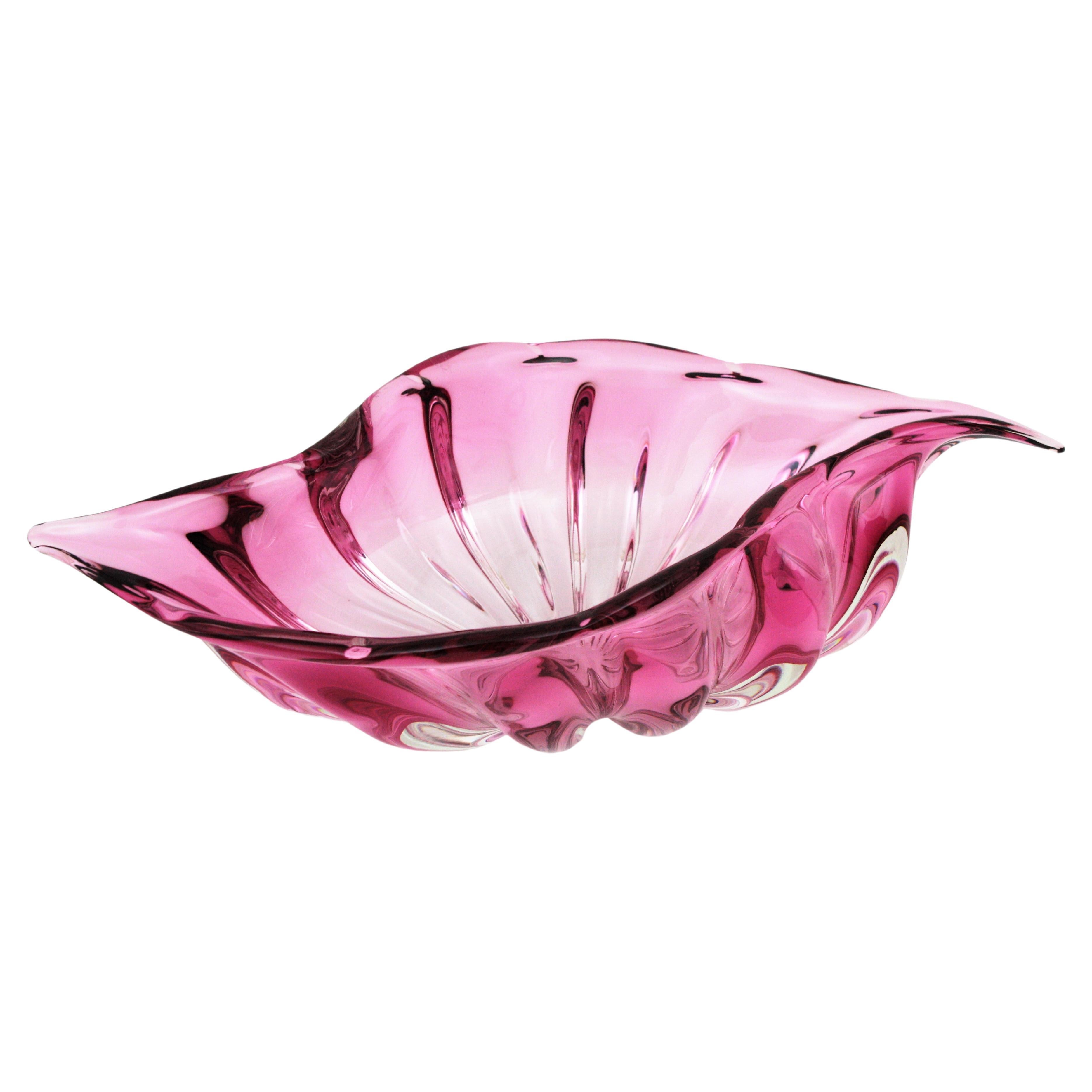 Hollywood Regency Alfredo Barbini Murano Sommerso Pink Art Glass Centerpiece Decorative Bowl For Sale