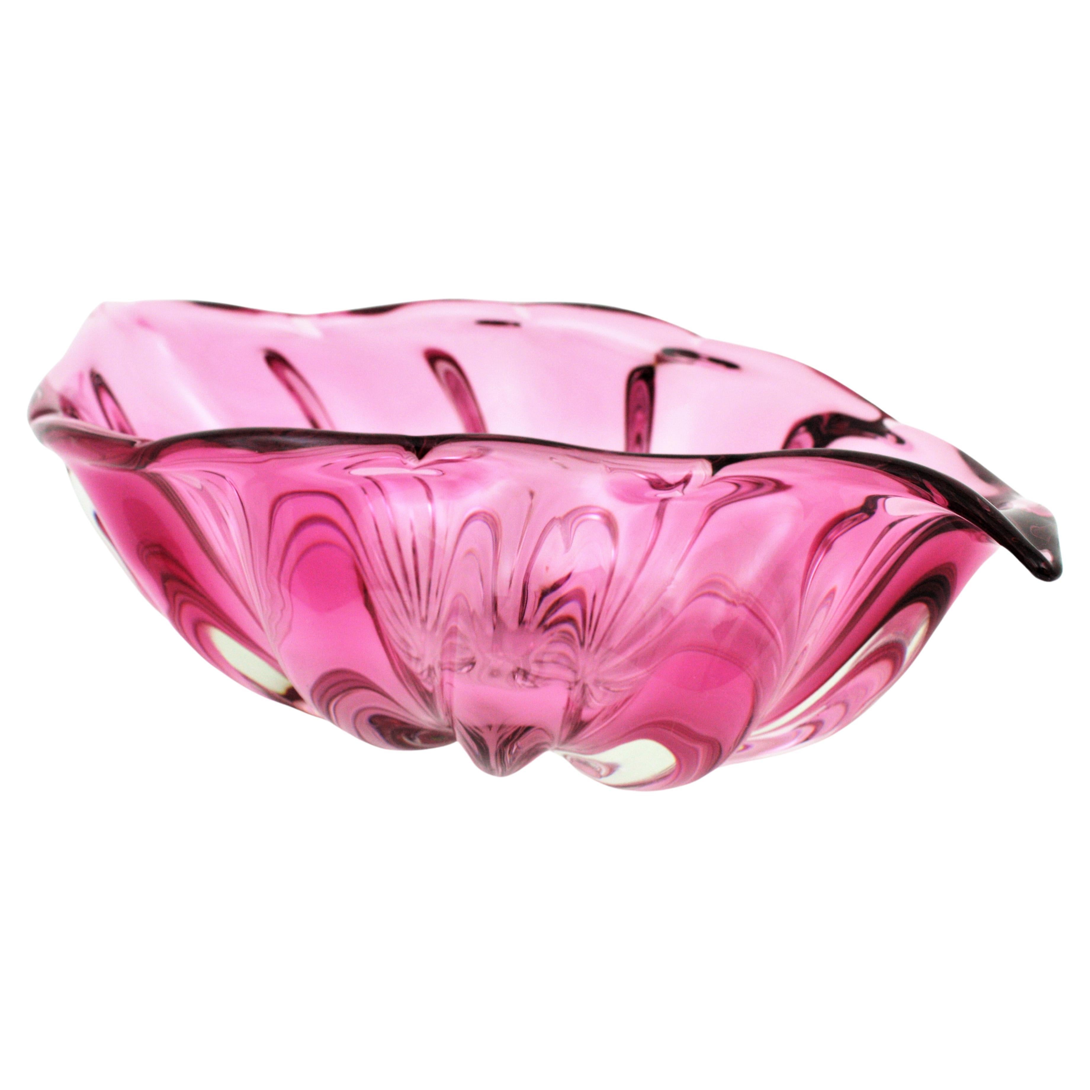 italien Alfredo Barbini Murano Sommerso Pink Art Glass Centerpiece Decorative Bowl (bol décoratif) en vente