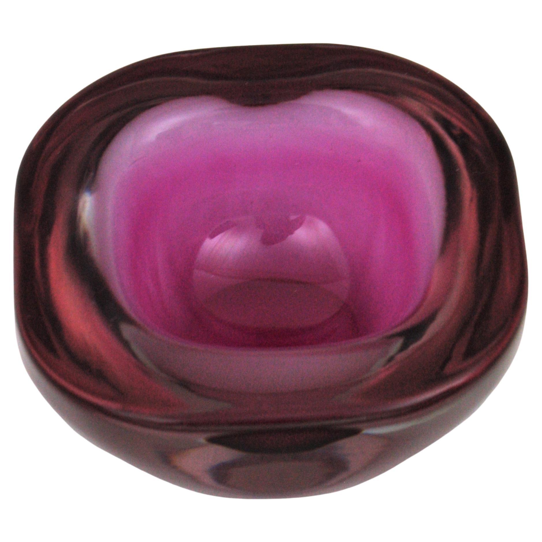 Schale aus Murano Sommerso Muranoglas in Violett und Rosa mit Fuchsiafarbenem Geode-Muranoglas von Archimede Seguso