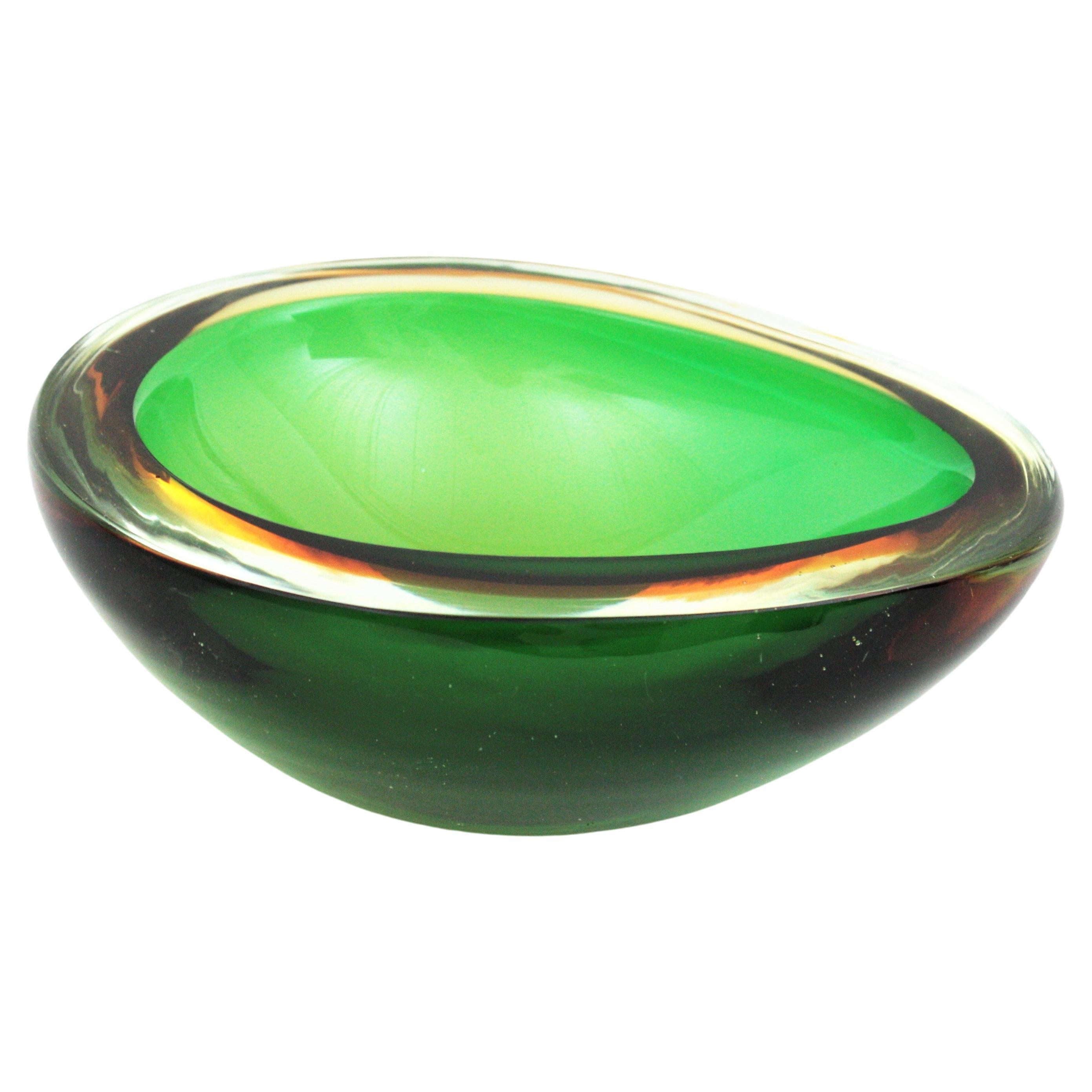 Seguso Murano Sommerso Green Yellow Art Glass Huge Ovoid Centerpiece Bowl