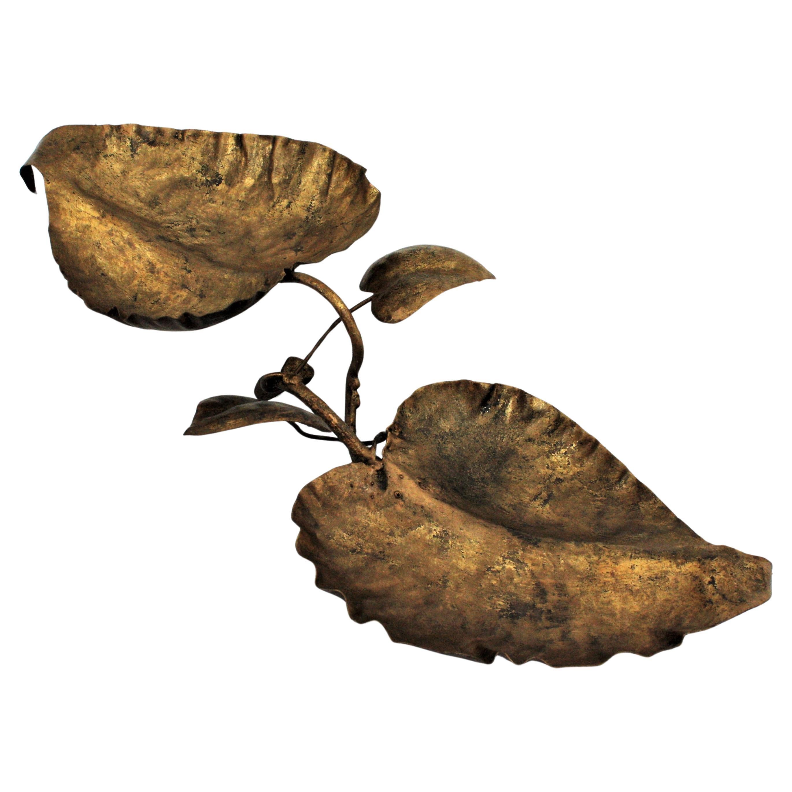 French Foliage Centerpiece in Gilt Wrought Iron, 1950s For Sale