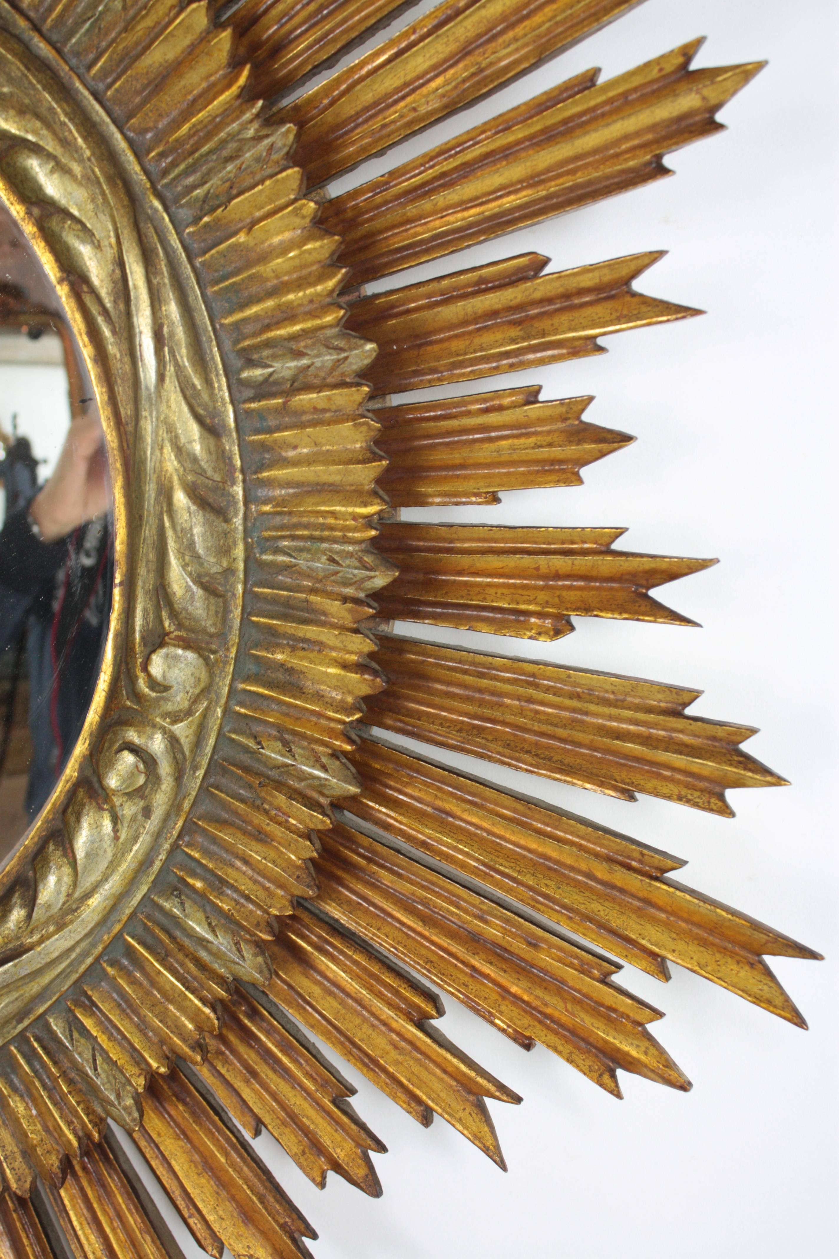 Amazing Spanish Giltwood Sunburst Convex Mirror, circa 1890 In Excellent Condition In Barcelona, ES